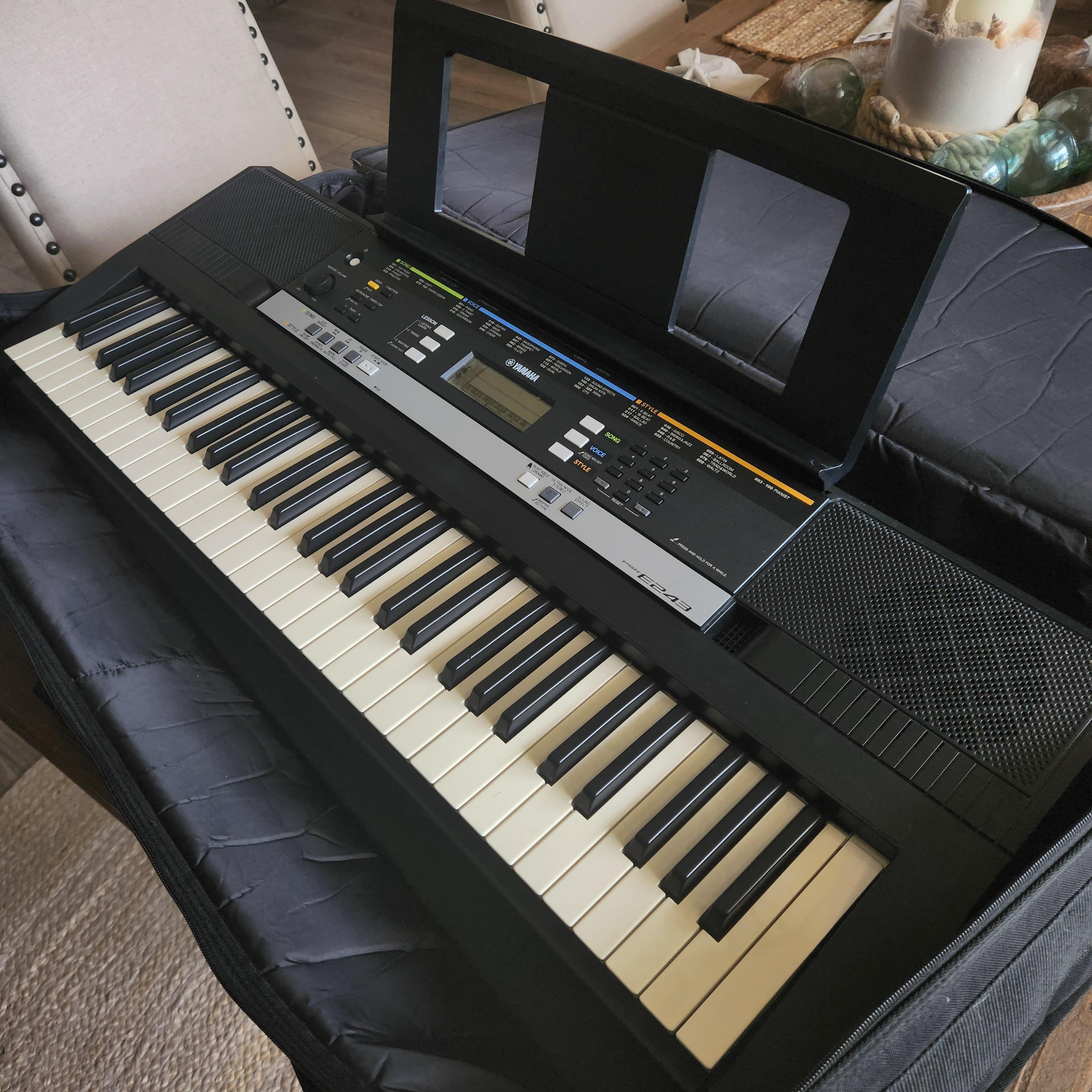 Used Yamaha PSR-E273 61-key Portable | Gear Exchange