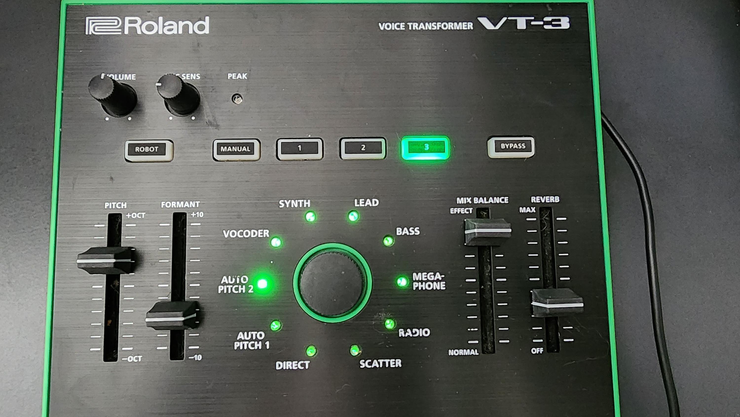 Used Roland AIRA VT-3 Voice Transformer - Sweetwater's Gear Exchange