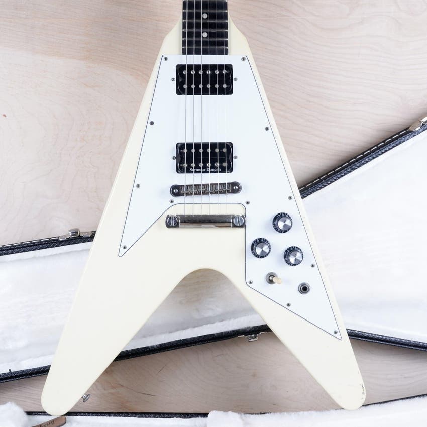 Flying V '67 Reissue 2009 Classic White Seymour Duncan PUs w/ OHSC, Paperwork