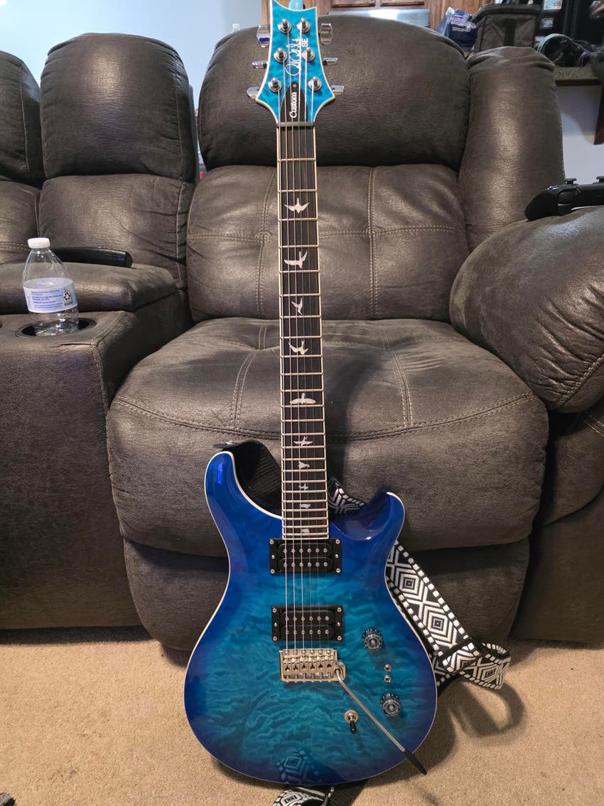 SE Custom 24-08 Quilt Electric Guitar - Lake Blue