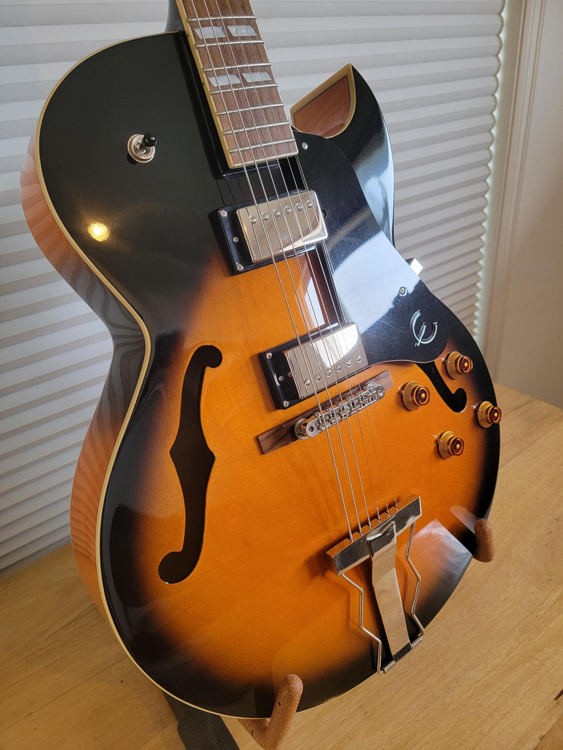 EPIPHONE 　エピフォン　ES-175 VS　サンバースト　フルアコ EPIPHONE エピフォン ES-175 VS サンバースト フルアコ EPIPHONE