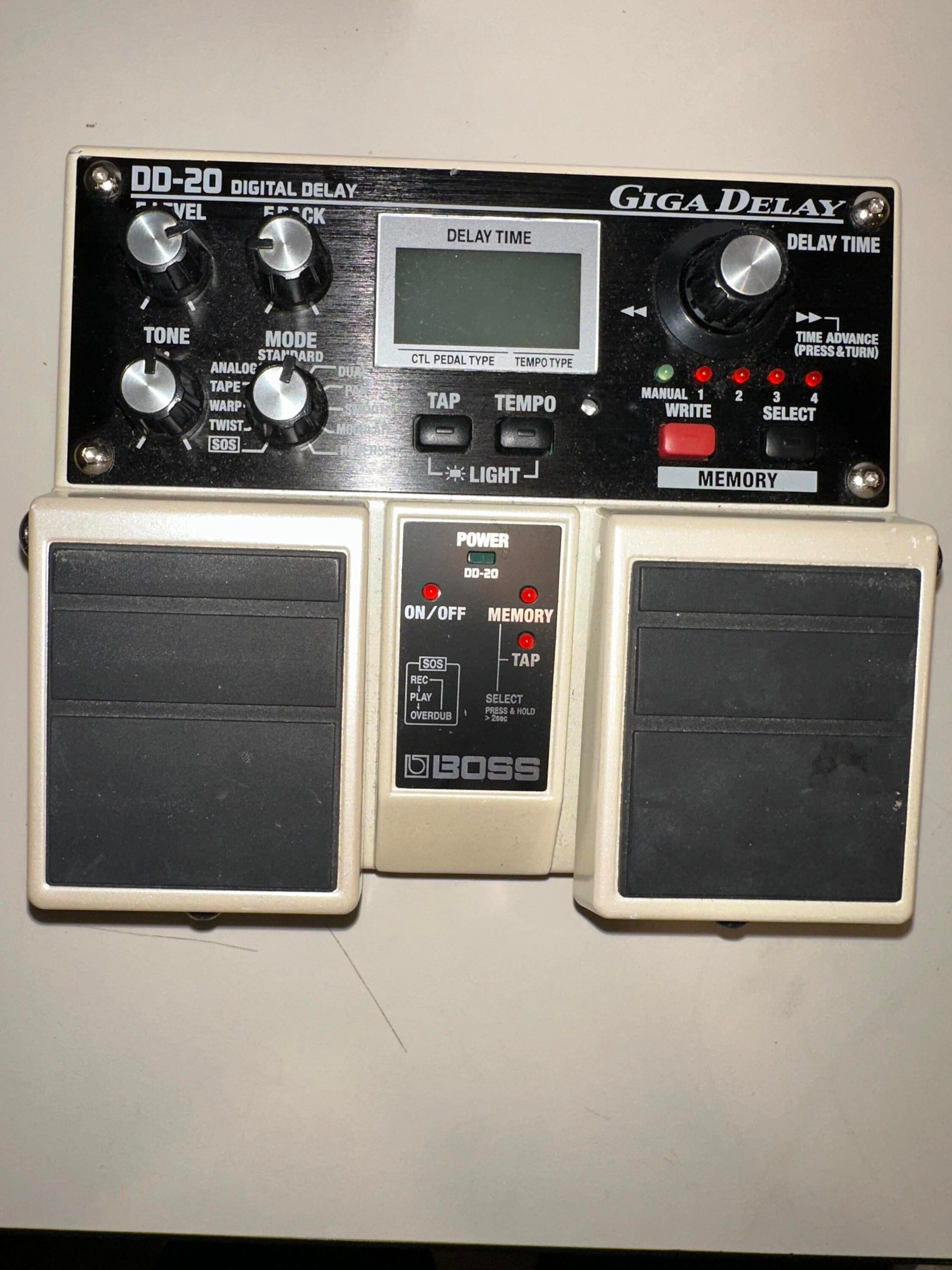 Used Boss DD-20 Giga Delay Digital - Sweetwater's Gear Exchange