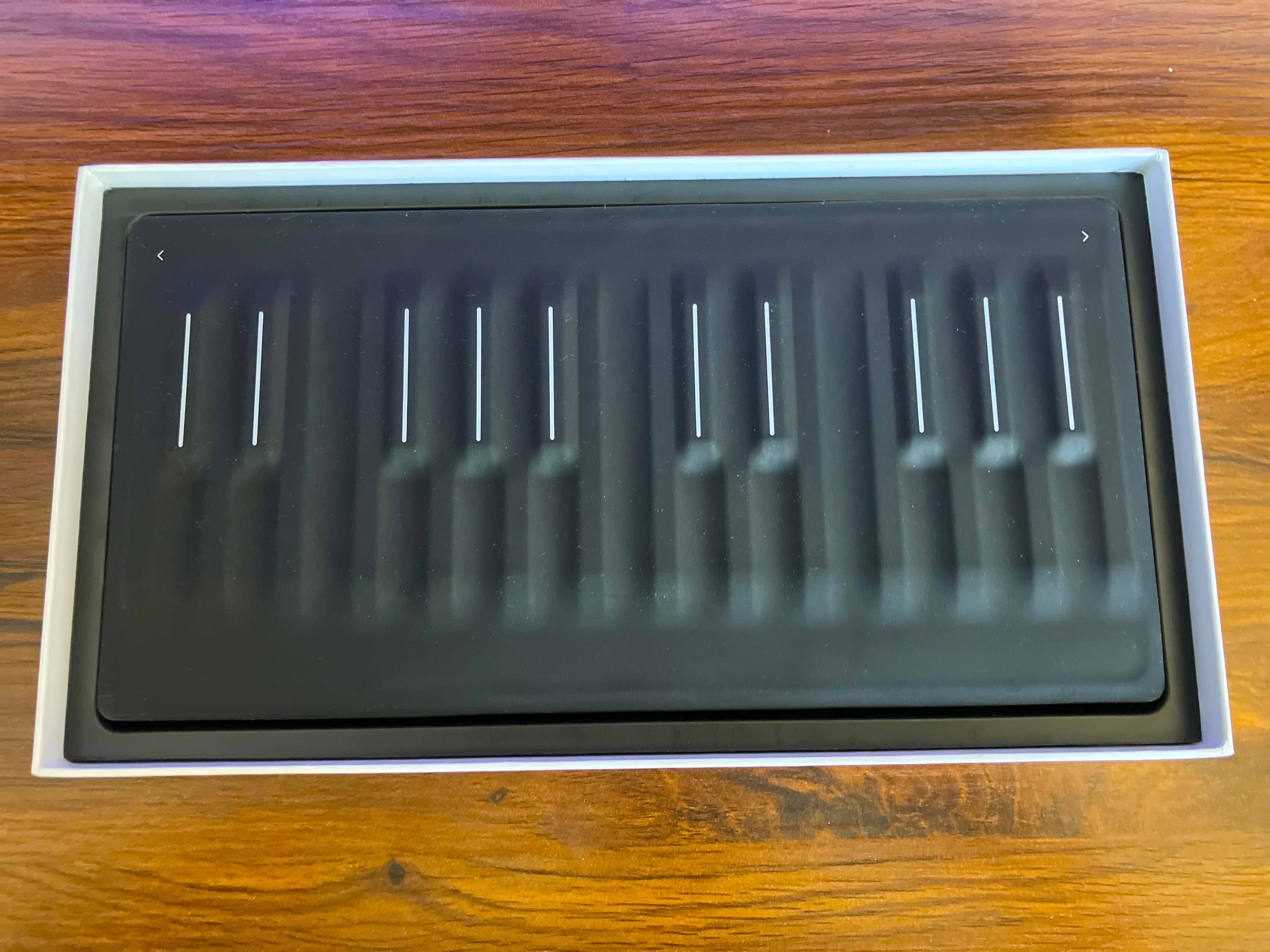 ROLI Seaboard Block など色々 Roli Seaboard Block — Everything you wanted to know! - YouTube