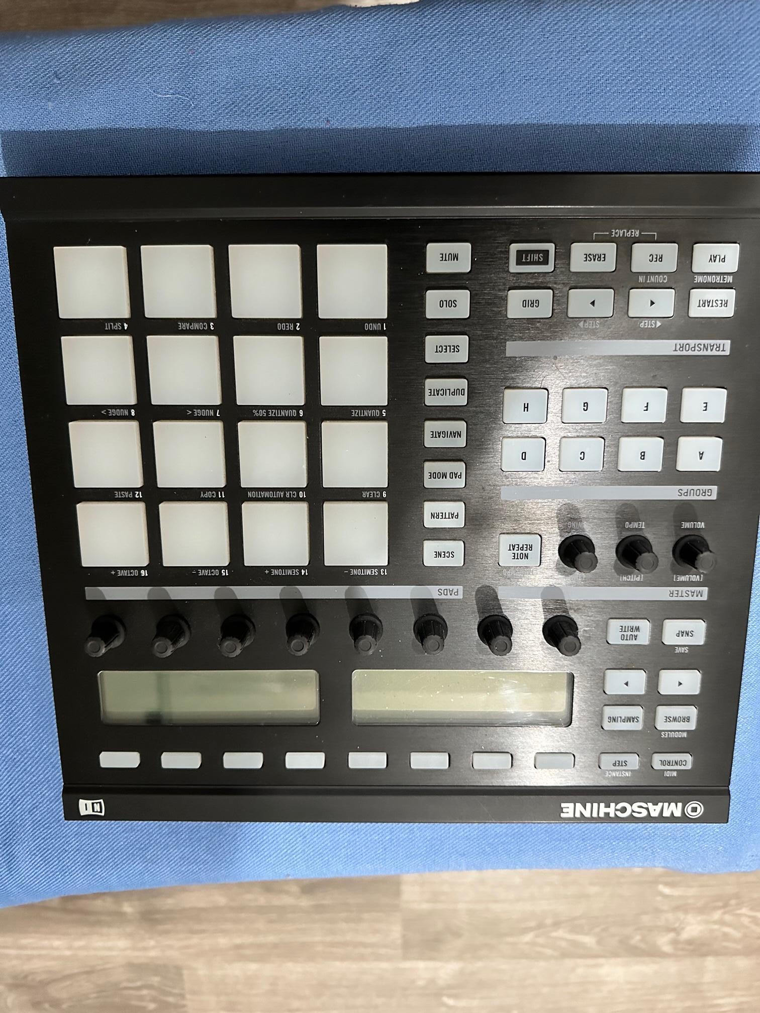 Used Native Instruments Maschine MK1 Native Instruments NI in Excellent  condition