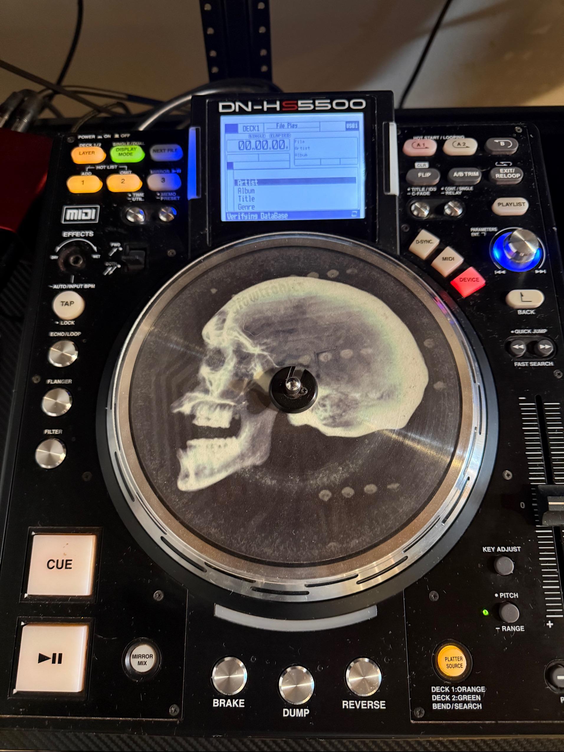 Used Denon DJ DENON DN-HS5500 DUAL - Sweetwater's Gear Exchange
