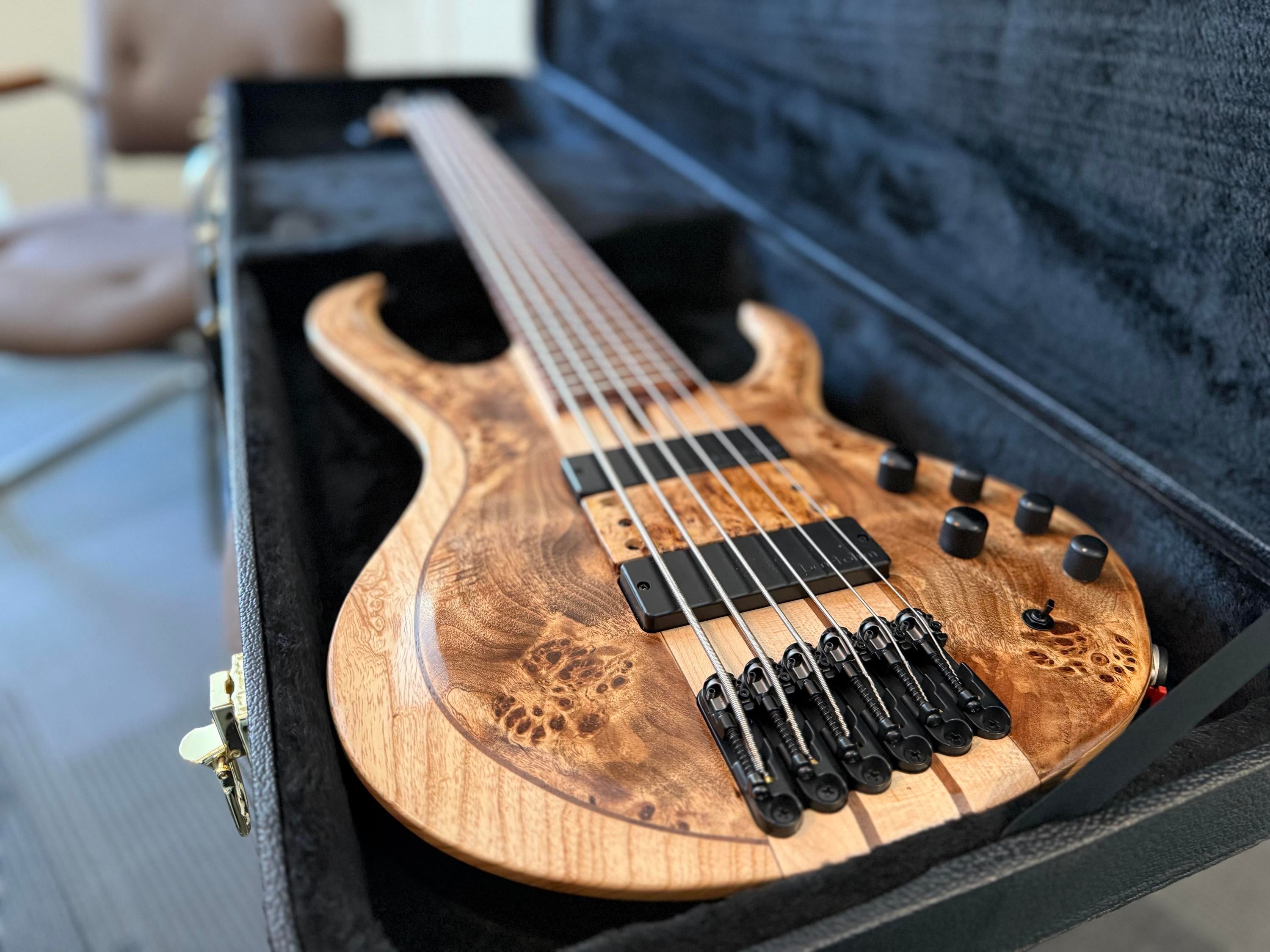 Used 6+ string Bass Guitars - Sweetwater's Gear Exchange