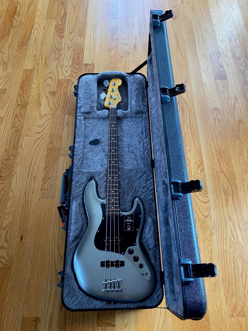 Used Fender American Professional II Jazz Sweetwater's Gear Exchange