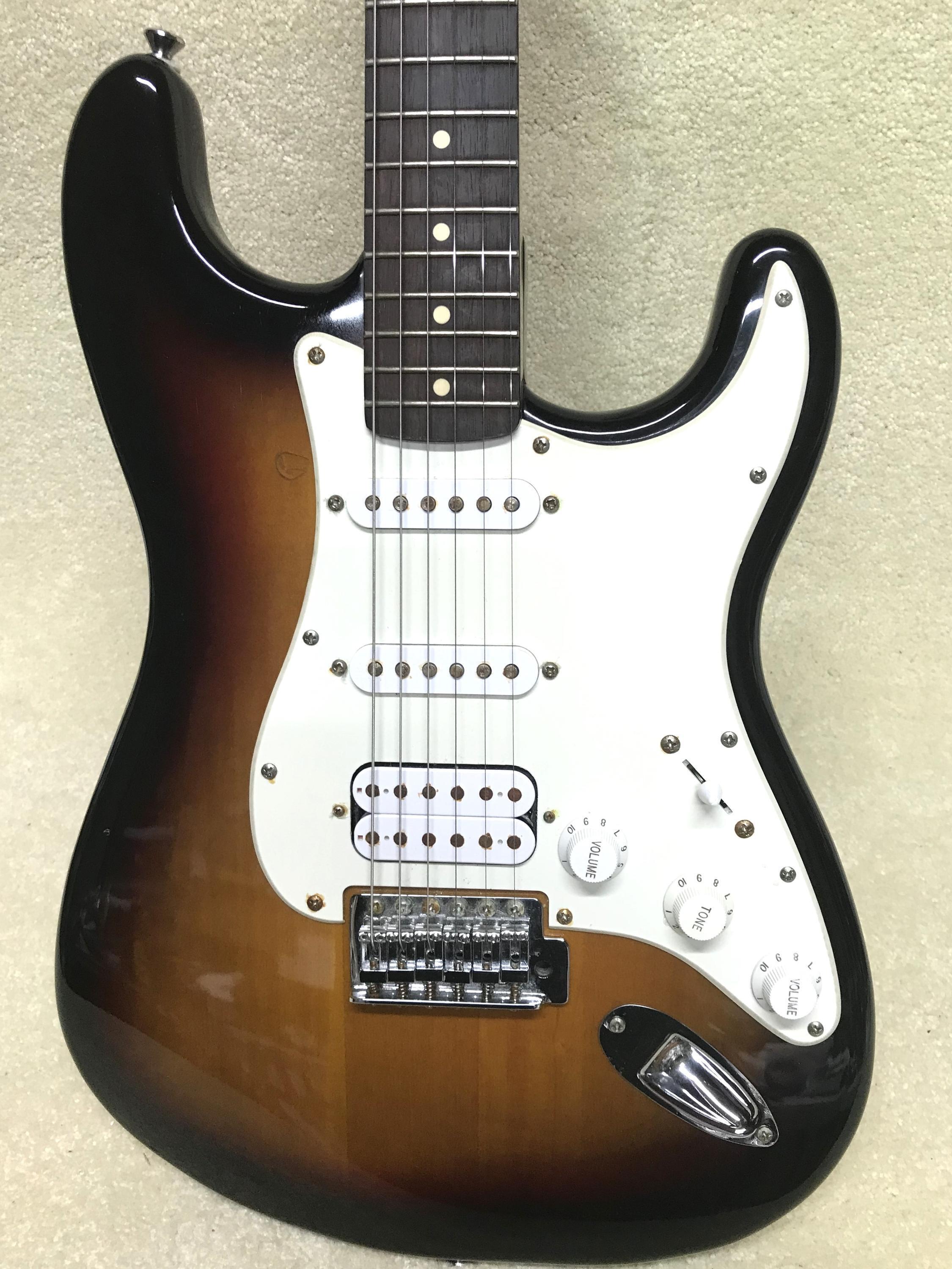 Used Fender Squier Strat Squier by Fender Affinity Series Stratocaster  Electric Sunburst FACTORY BAG! EXCELLENT!