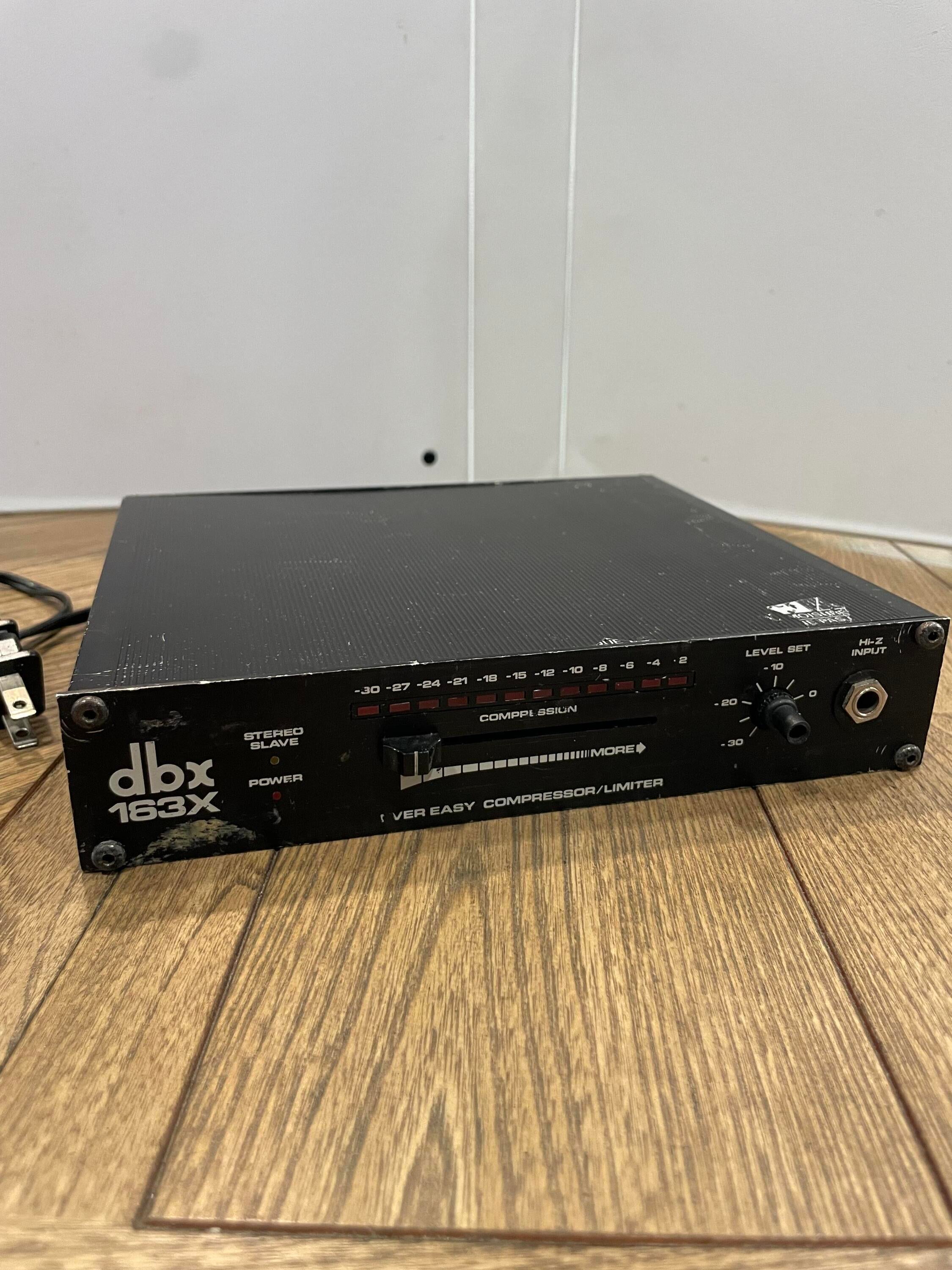 Used dbx 163X Compressor/Limiter - Sweetwater's Gear Exchange
