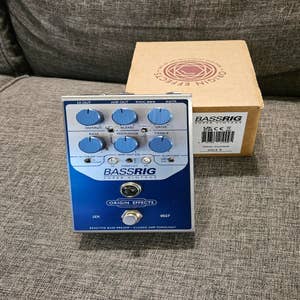 BassRig Super Vintage Bass Preamp Pedal