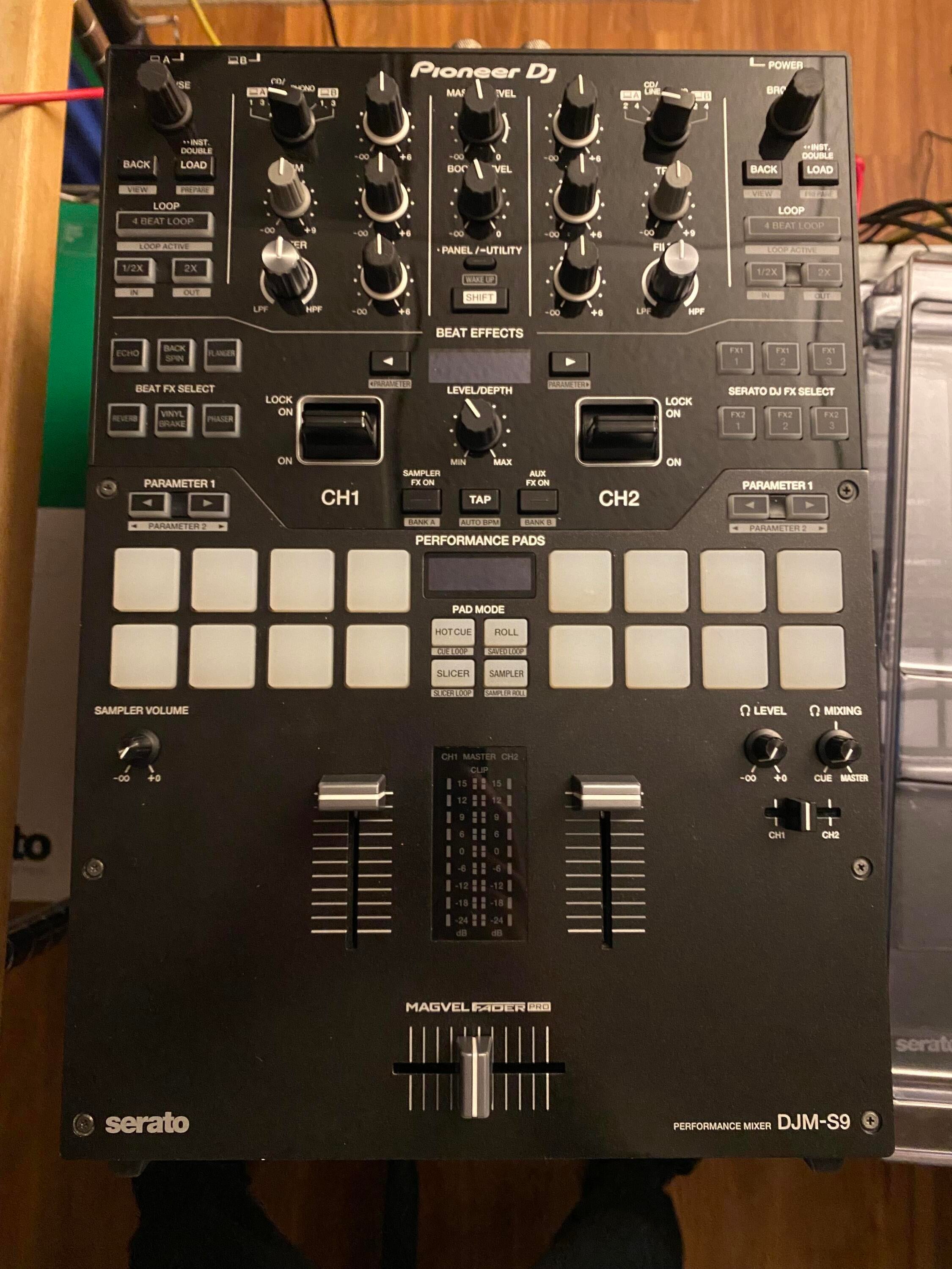 Used Pioneer DJ Pioneer DJM-S9 mixer w/ Decksaver lid