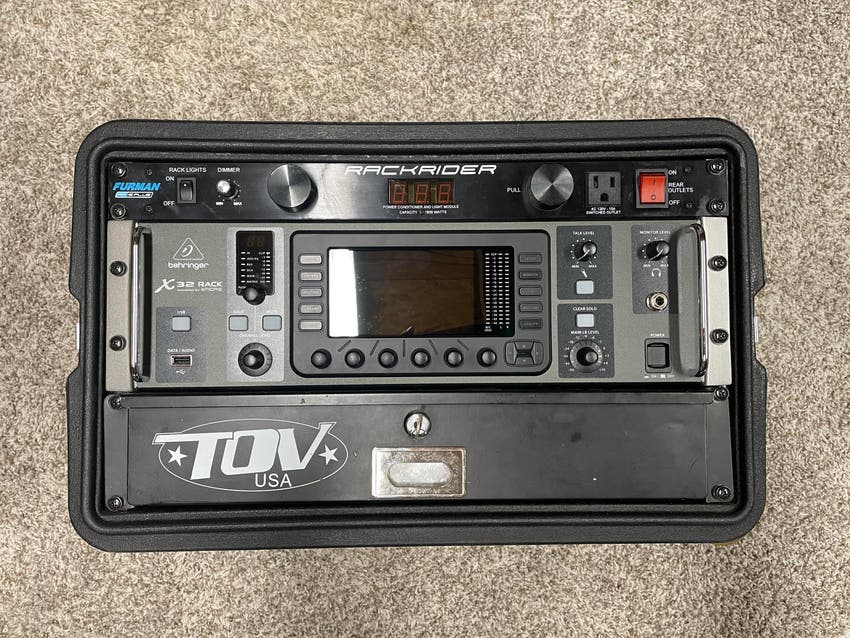Used Behringer X32 Rack with Gator 6u Rack Case, Furman Power