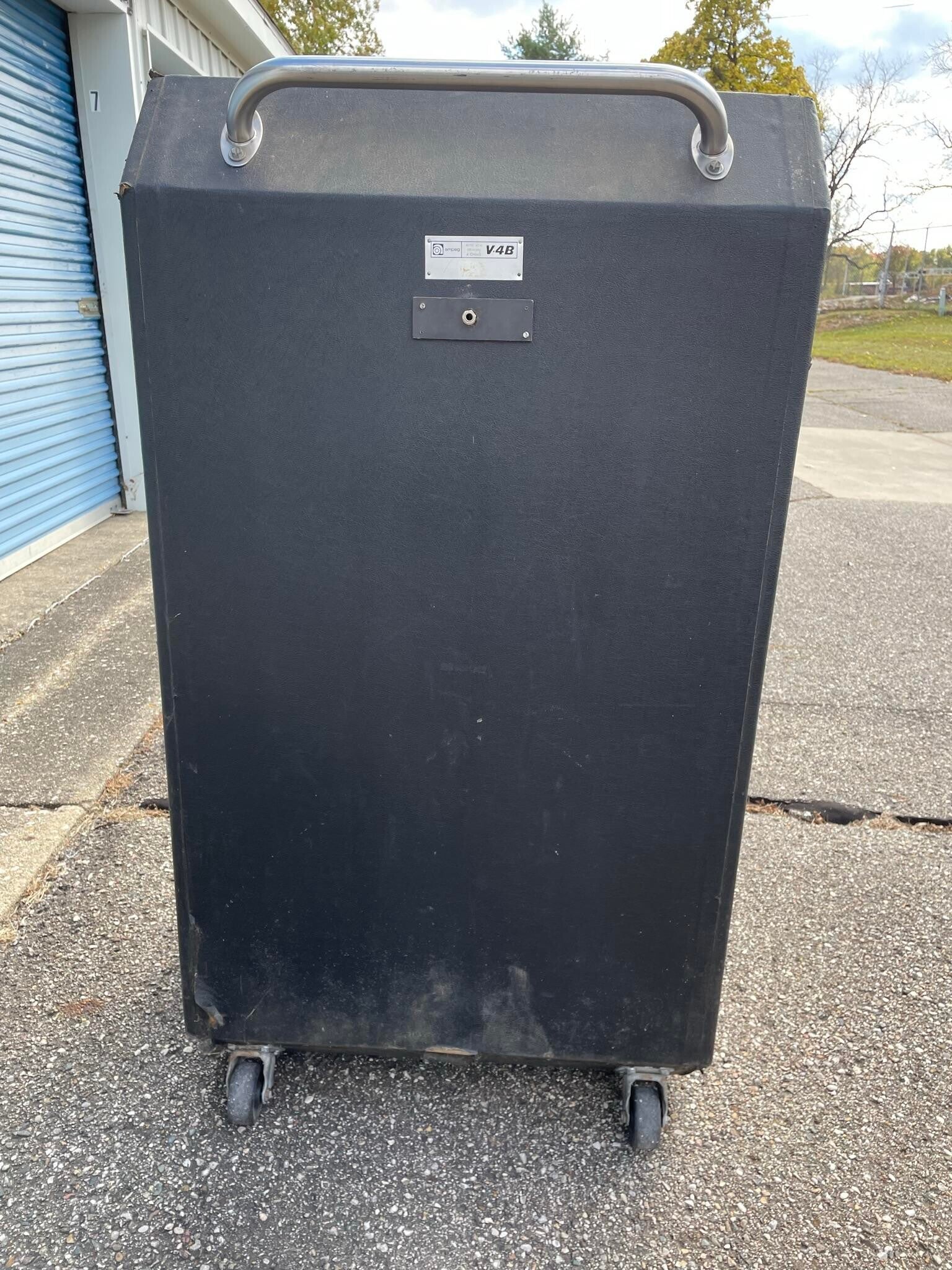 ampeg v4b 2x15