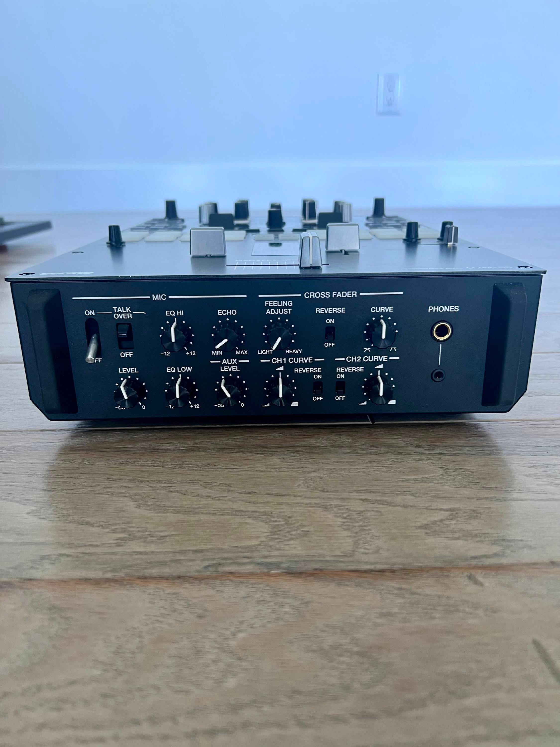 Pioneer DJM S9 2-Channel Mixer in Great Condition! (Black