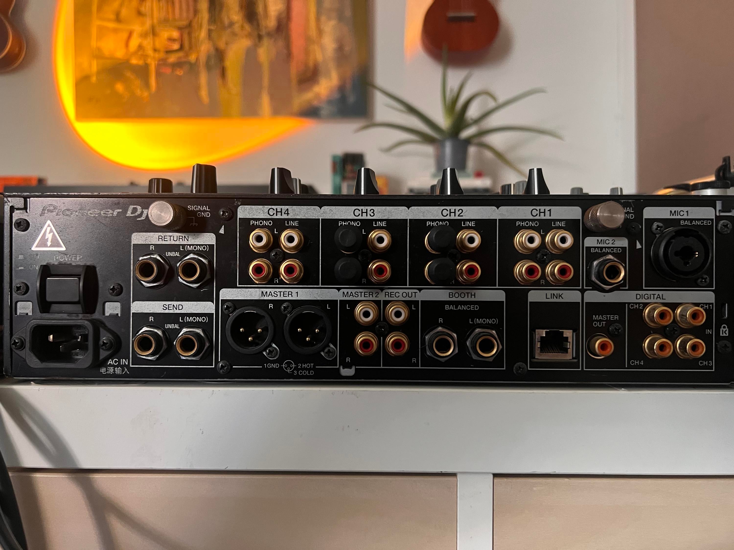 【期間限定値下げ】Pioneer DJ DJM-900NXS2 ケース付 DJM-900NXS2 (archived) 4ch プロフェッショナル DJミキサー