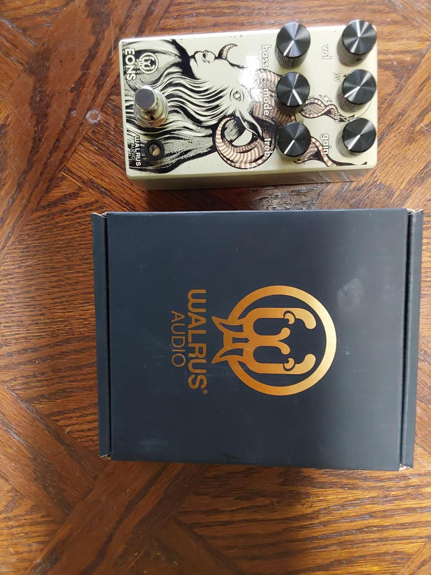 Used Walrus Audio Eons 5-state Fuzz Pedal - Sweetwater's Gear Exchange