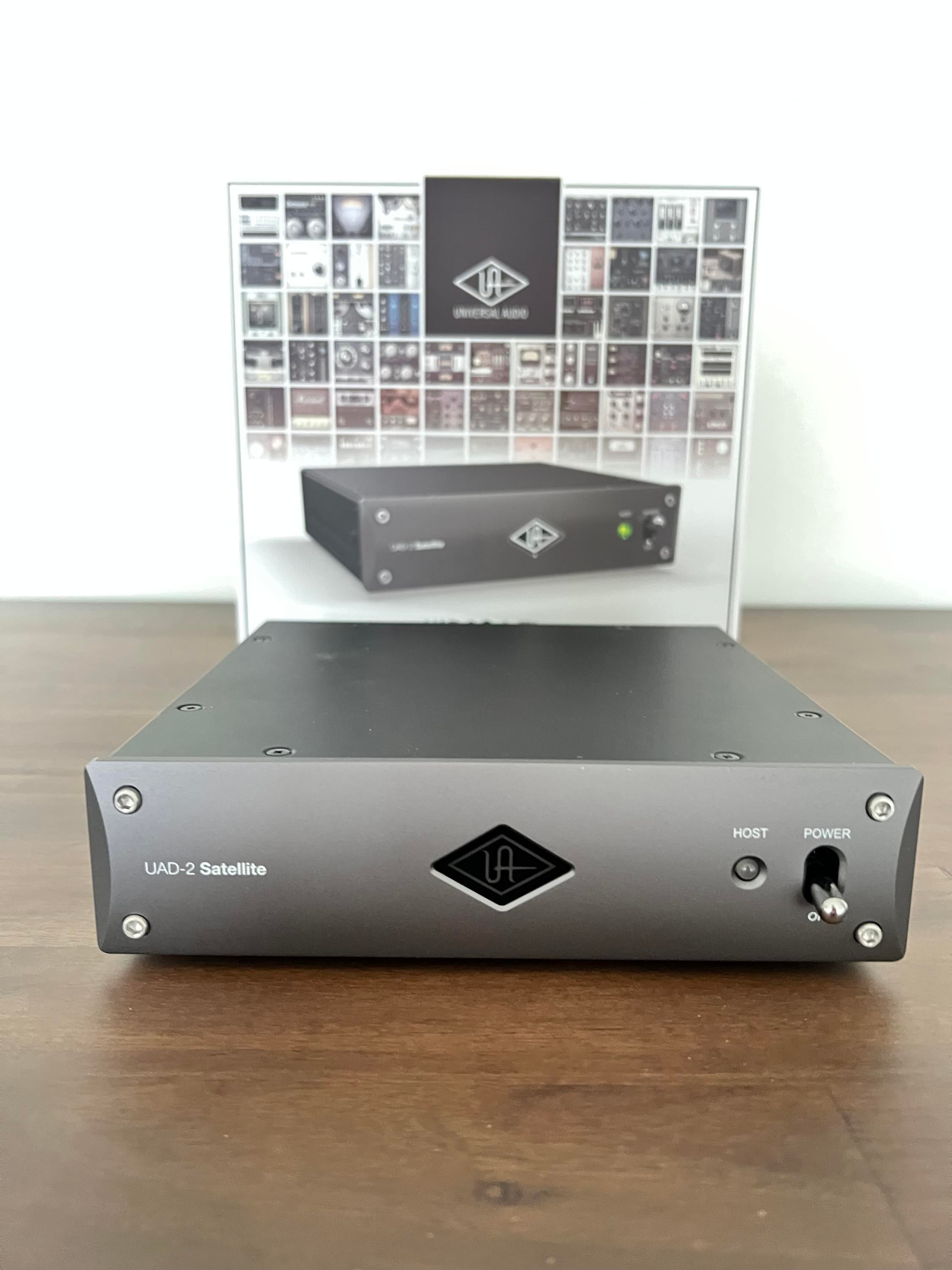 Used Universal Audio UAD-2 Satellite Thunderbolt 3 OCTO Core