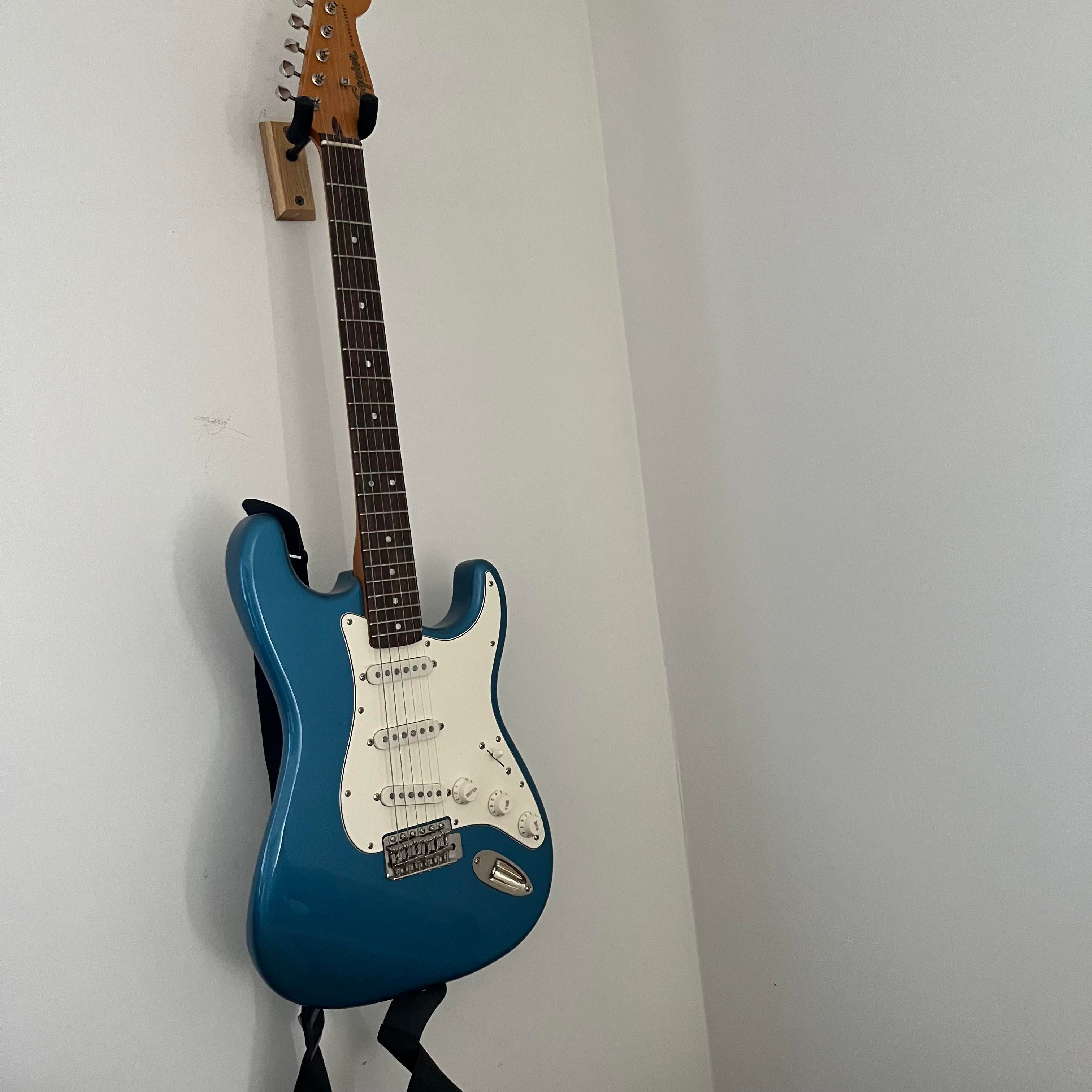 Used Squier Classic Vibe '60s Stratocaster - Lake Placid Blue