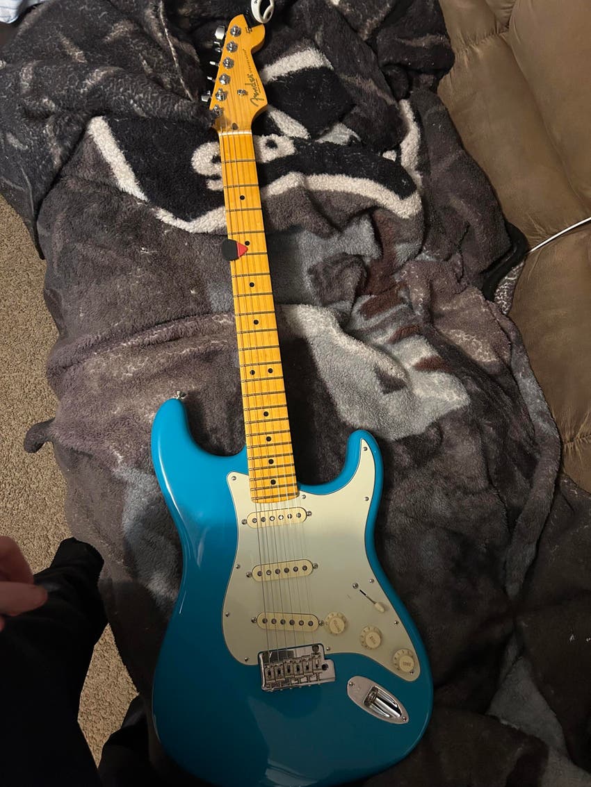 American Professional II Stratocaster - Miami Blue with Maple Fingerboard