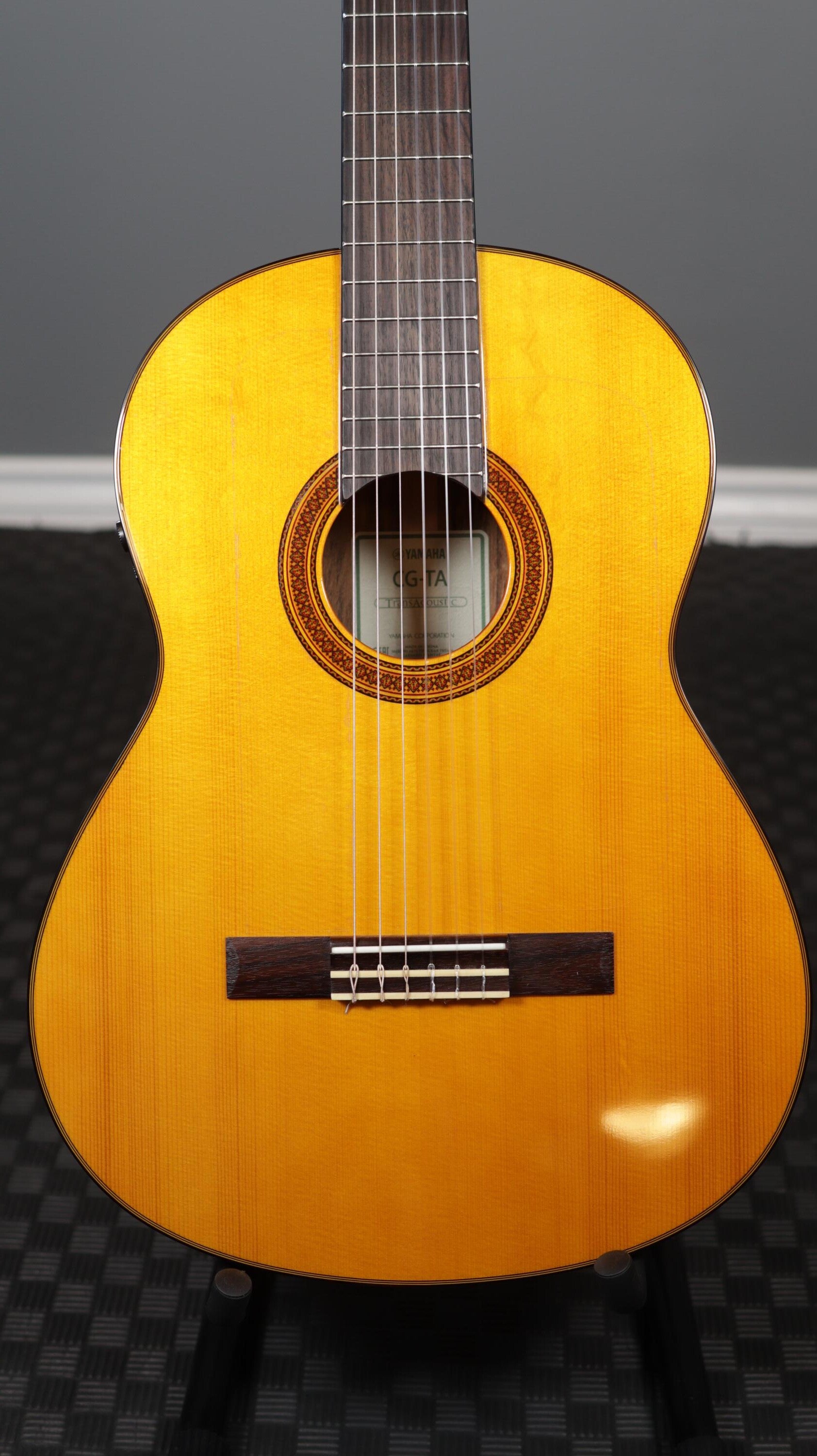 yamaha transacoustic nylon string guitar