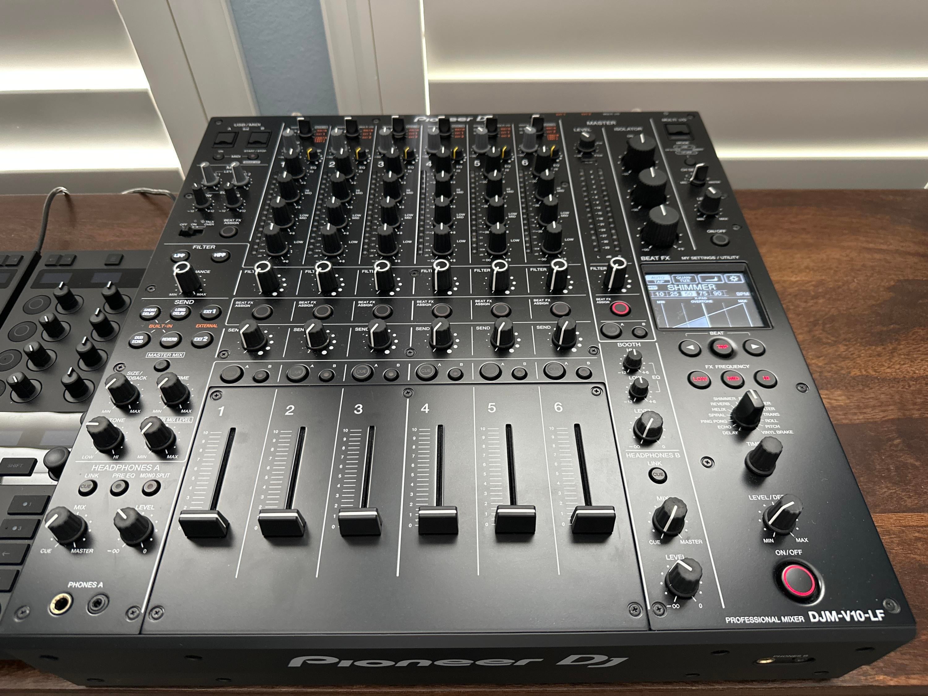 Used Pioneer Pro DJ Mixer DJM-600 - Sweetwater's Gear Exchange
