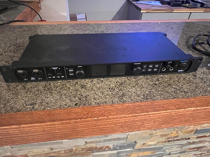 Used MOTU 828es with Thunderbolt - Sweetwater's Gear Exchange