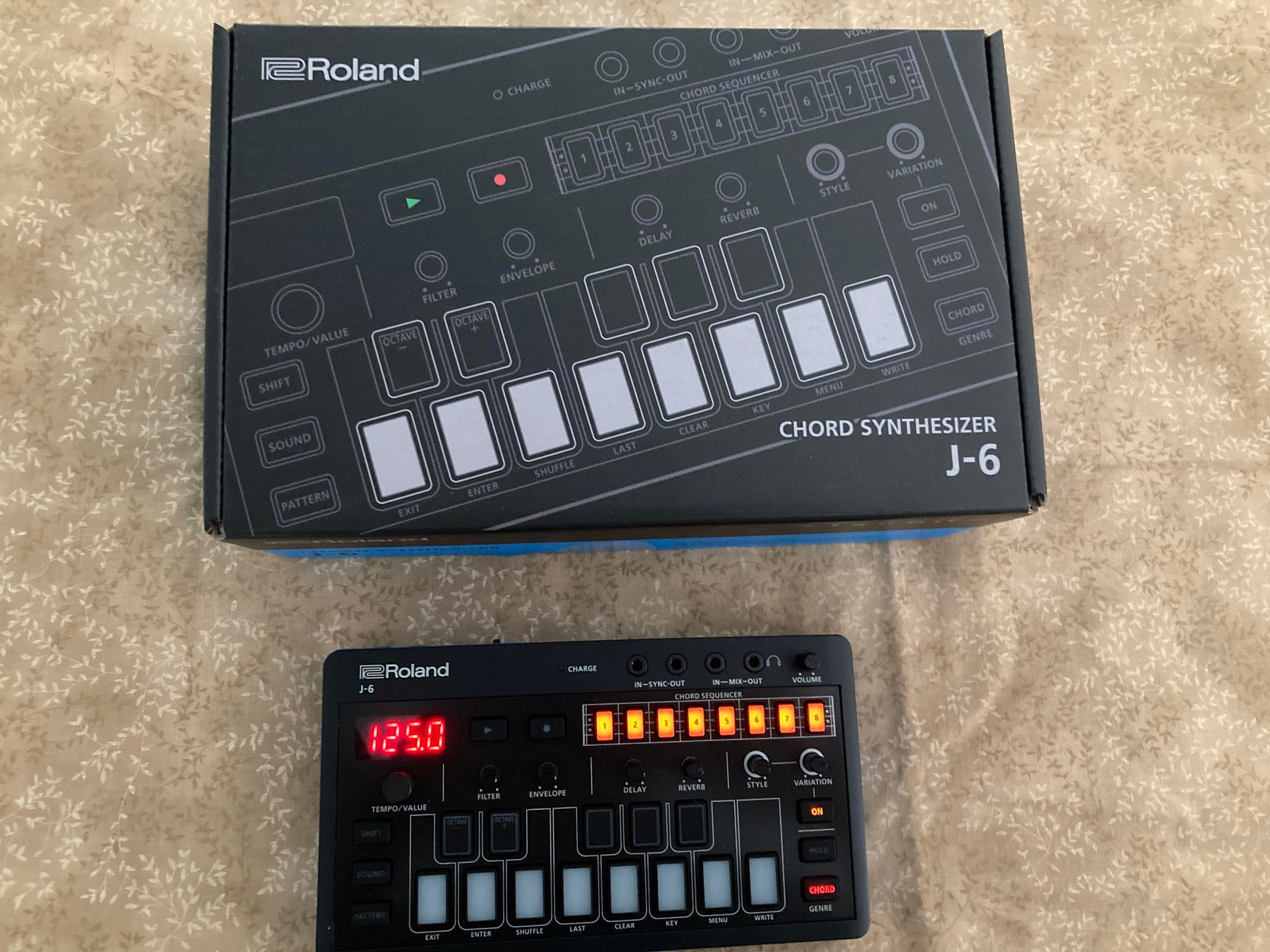 Used Roland AIRA Compact J-6 Chord - Sweetwater's Gear Exchange