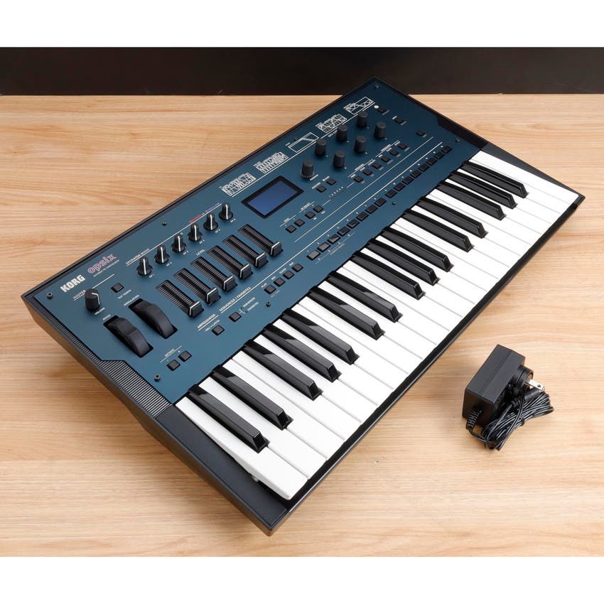 Used Altered FM Synthesizer Sweetwater's Gear Exchange