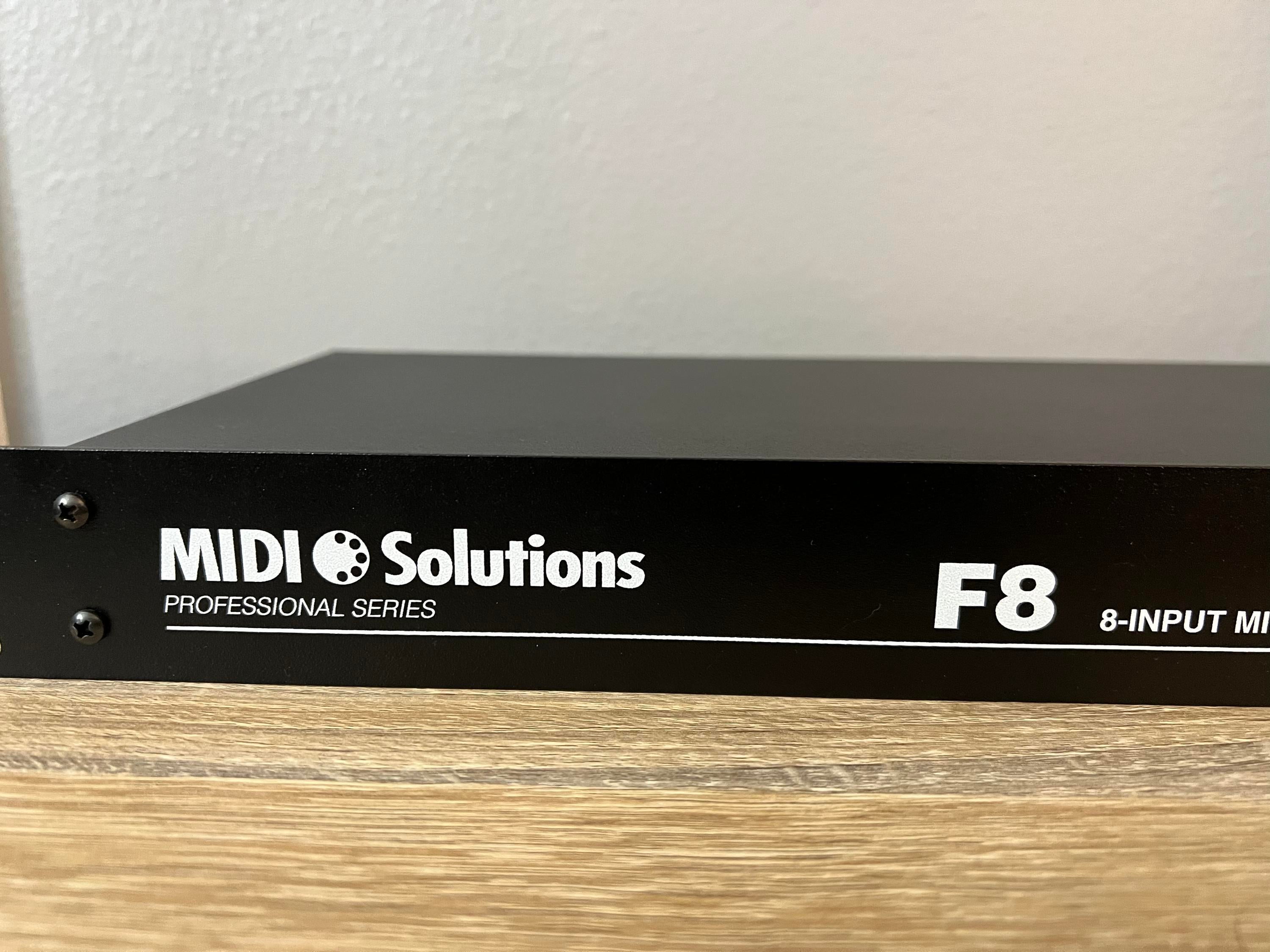 オーディオプロ機材MIDI Solutions F8