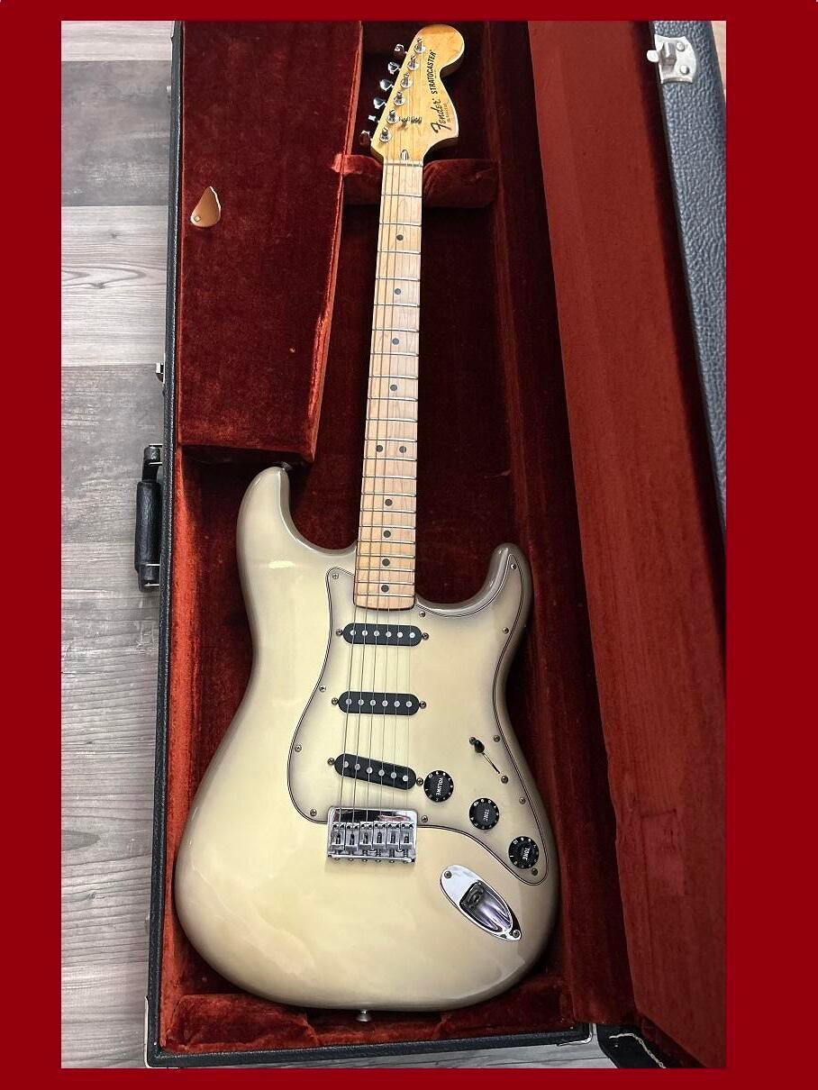 Fender USA ストラト 1979 alexander pribora 1979 Fender Stratocaster Electric Guitar Antigua Burst +