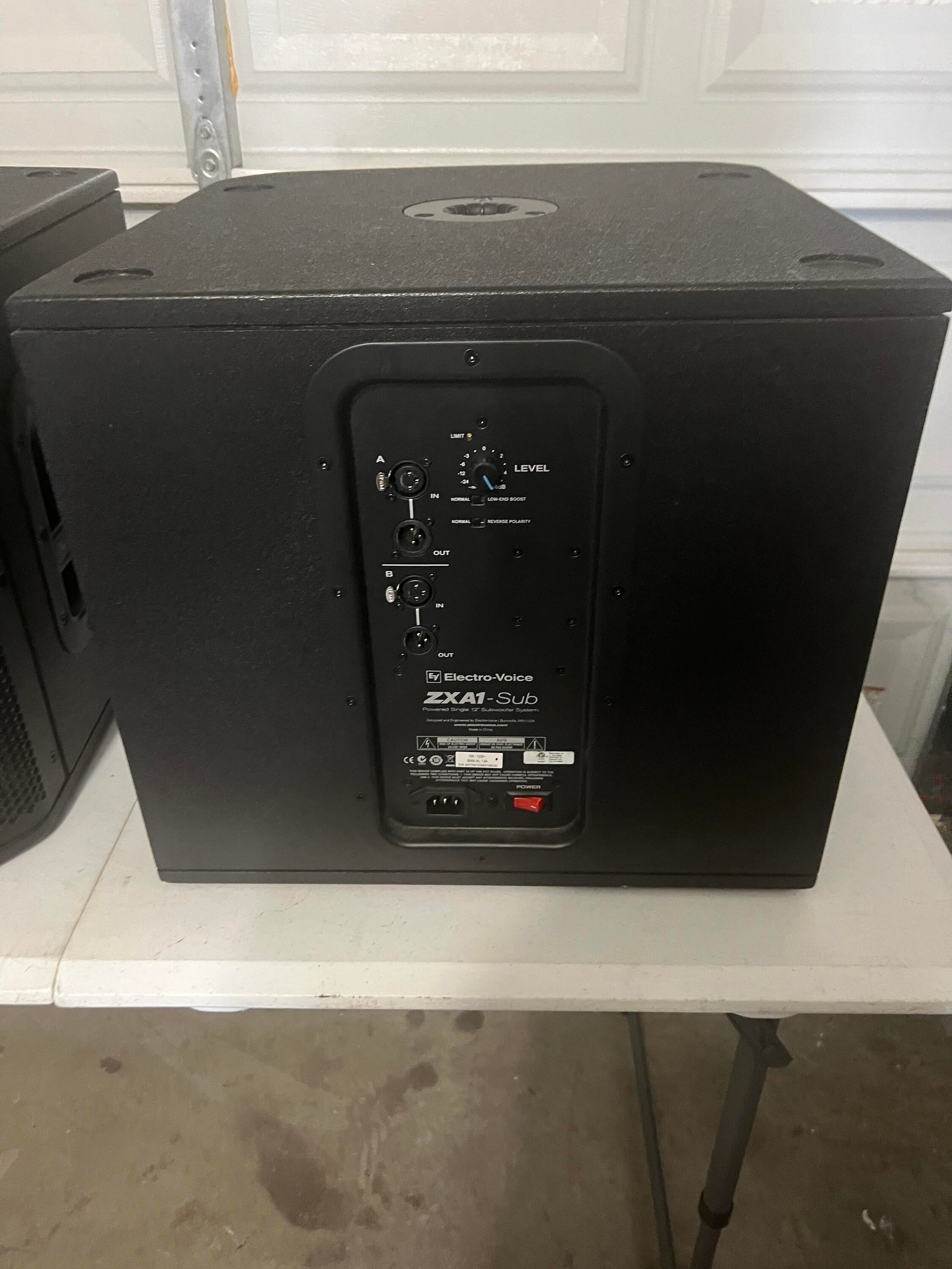 STUDIO VOICE 12冊 Electro-Voice ZLX-12P 12” Powered Speaker & Subwoofer