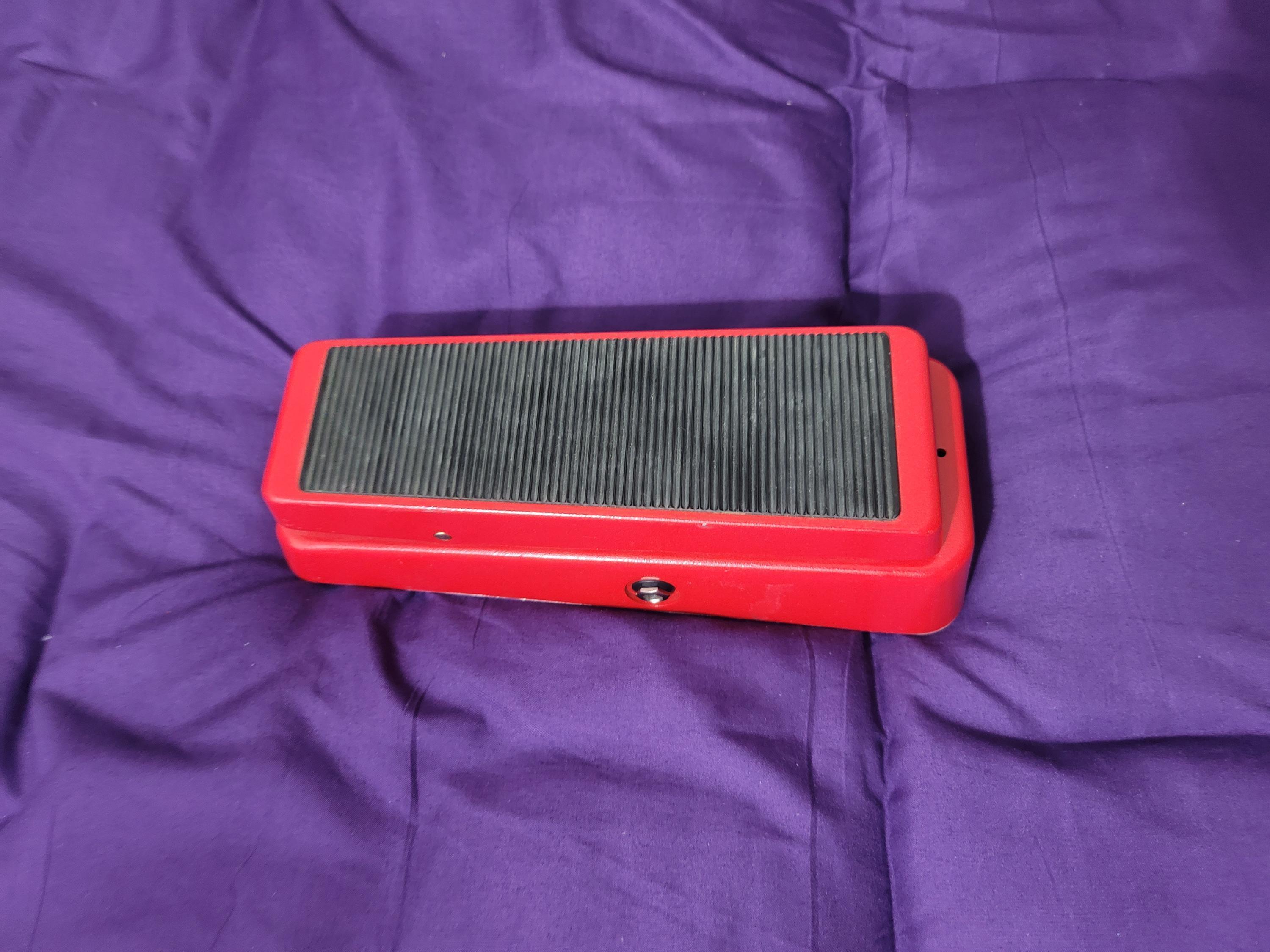 Used Real McCoy Custom RMC Wizard Wah Red