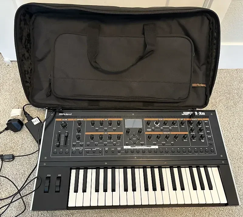 Roland Jupiter-Xm 37-Key Synthesizer CARRY BAG KIT – Kraft Music