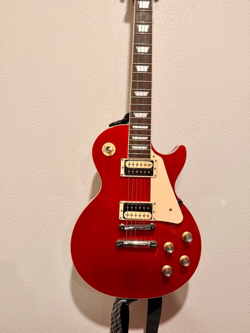 Les Paul Classic Electric Guitar - Translucent Cherry