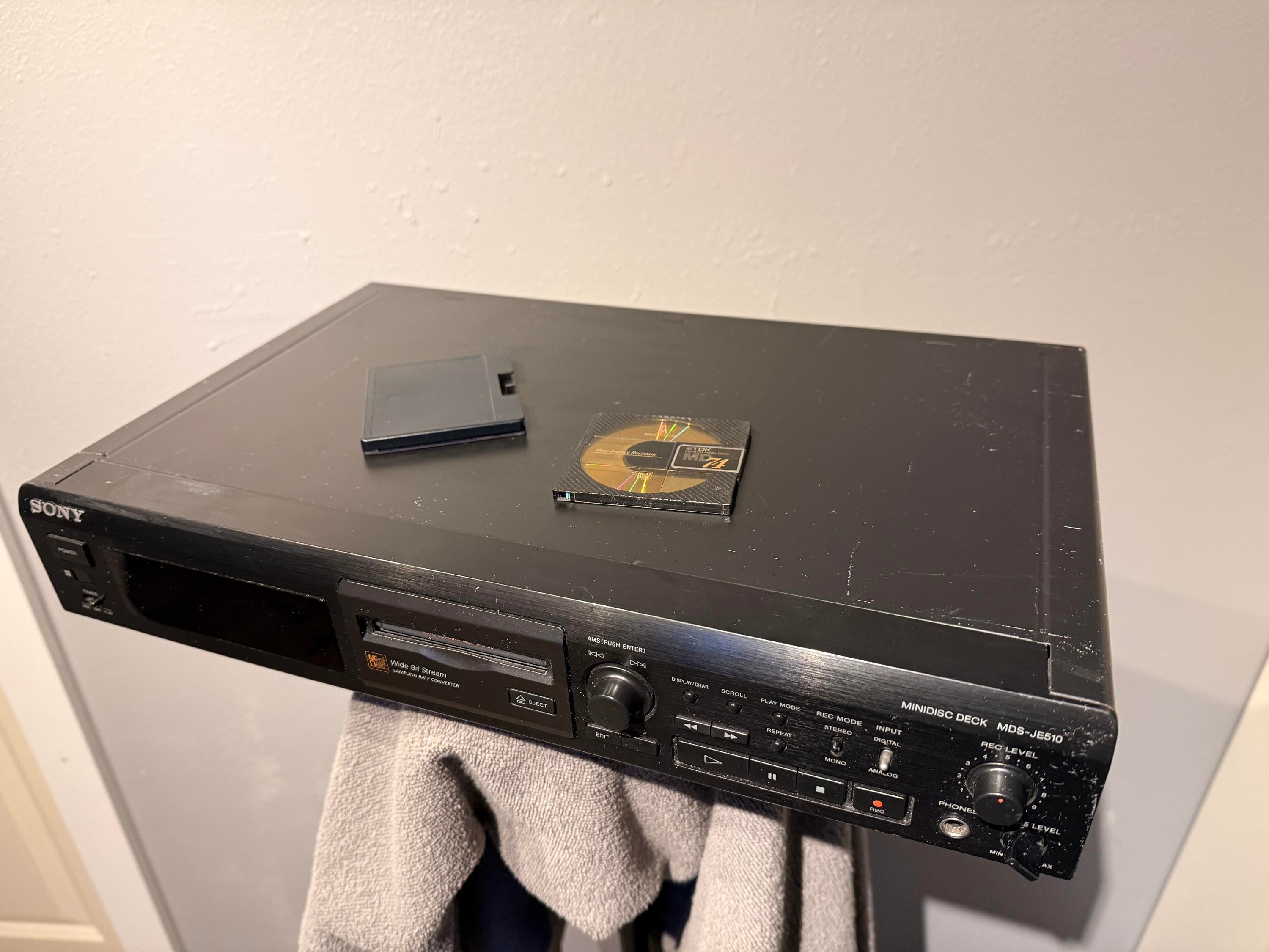 Used Sony MDS JE510 MiniDisc - Sweetwater's Gear Exchange