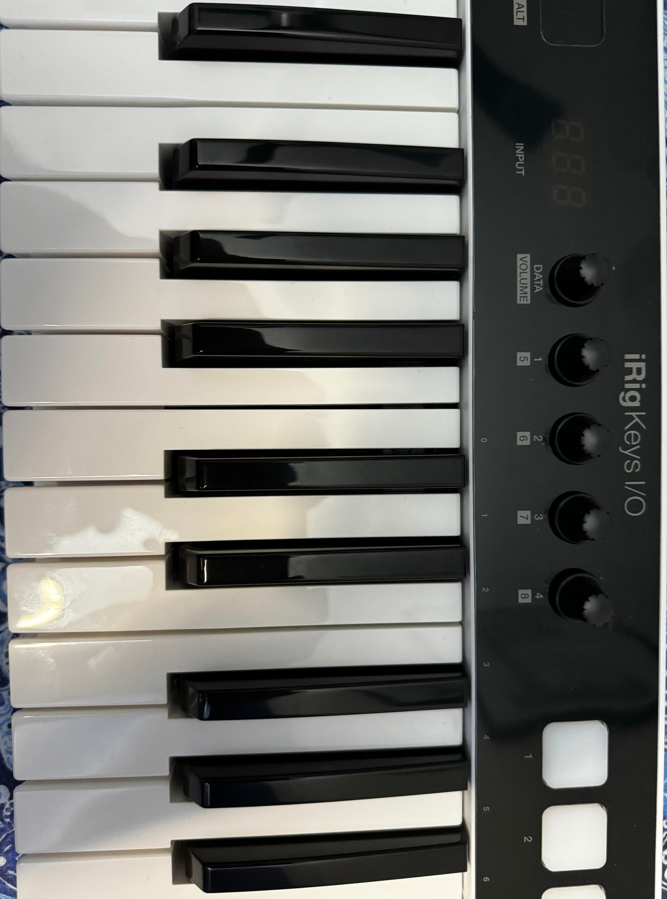 Used IK Multimedia iRig Keys I/O 49 - 49-key Keyboard Controller with Audio  Interface for iOS, Mac/PC