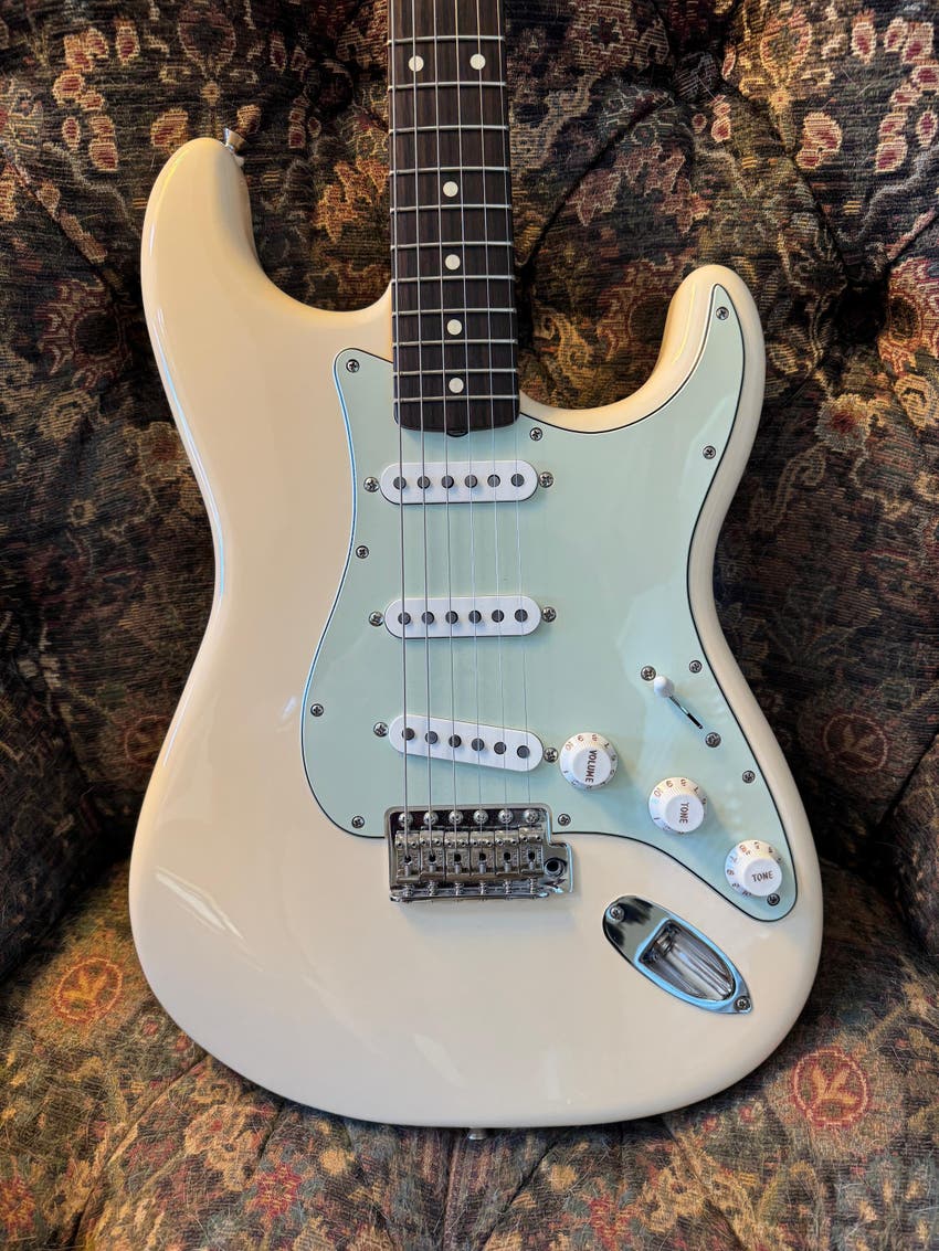 Vintera II '60s Stratocaster Electric Guitar - Olympic White