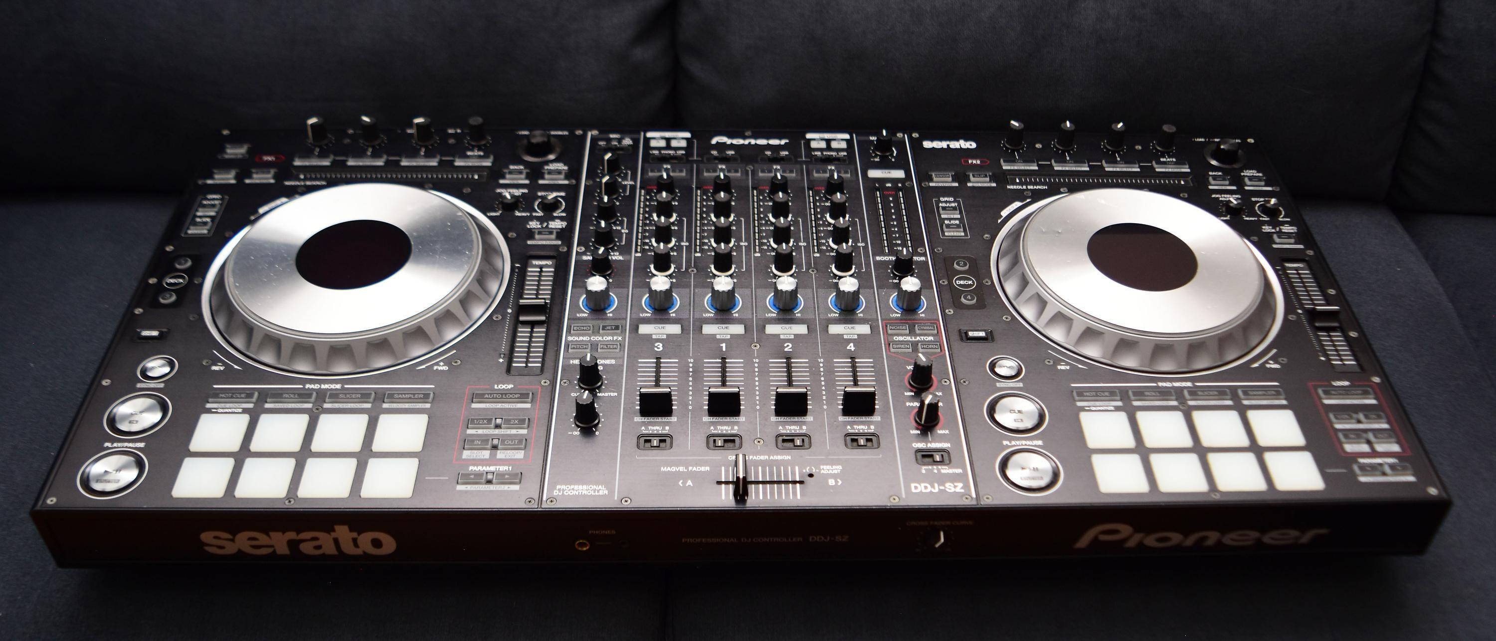 Used Pioneer DJ DDJ-SZ 4-deck - Sweetwater's Gear Exchange