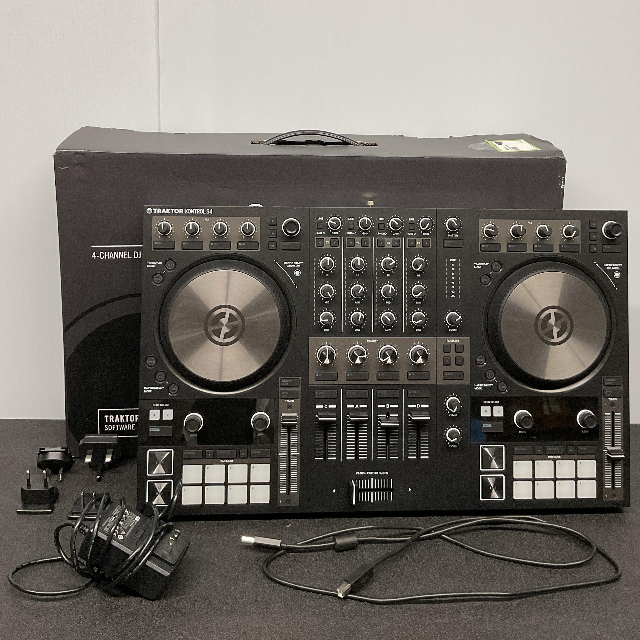 TRAKTOR KONTROL S4 MK3コントローラー Native Instruments Traktor Kontrol S4 MK3 4-channel DJ