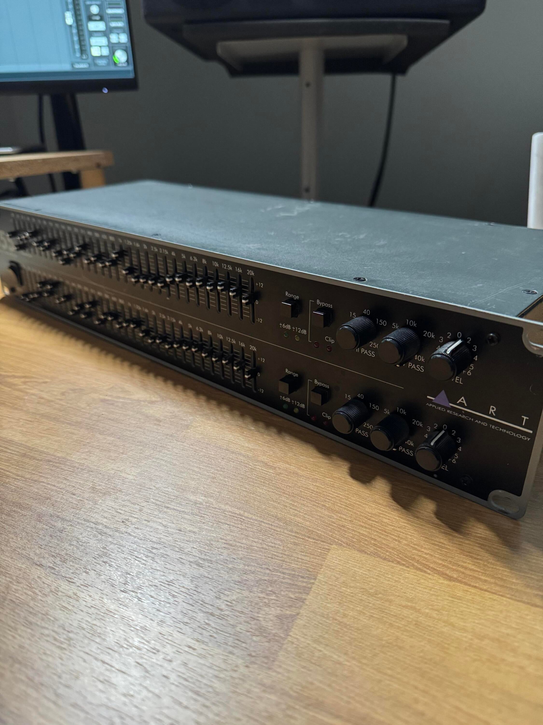 ART EQ355 DUAL31BAND 31バンド 2ch グラフィックイコライザー