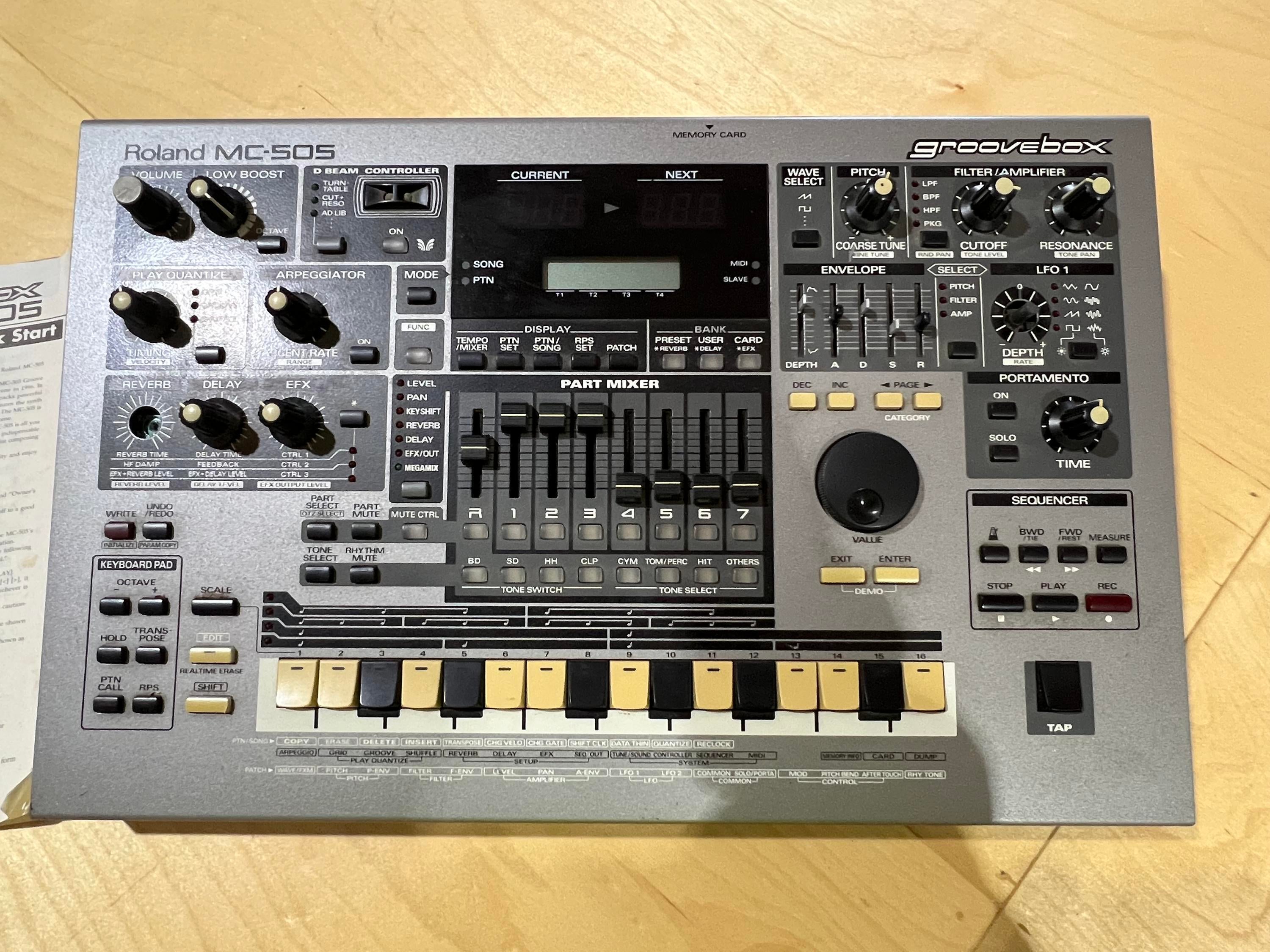 Used Roland MC 505 Groovebox - Sweetwater's Gear Exchange
