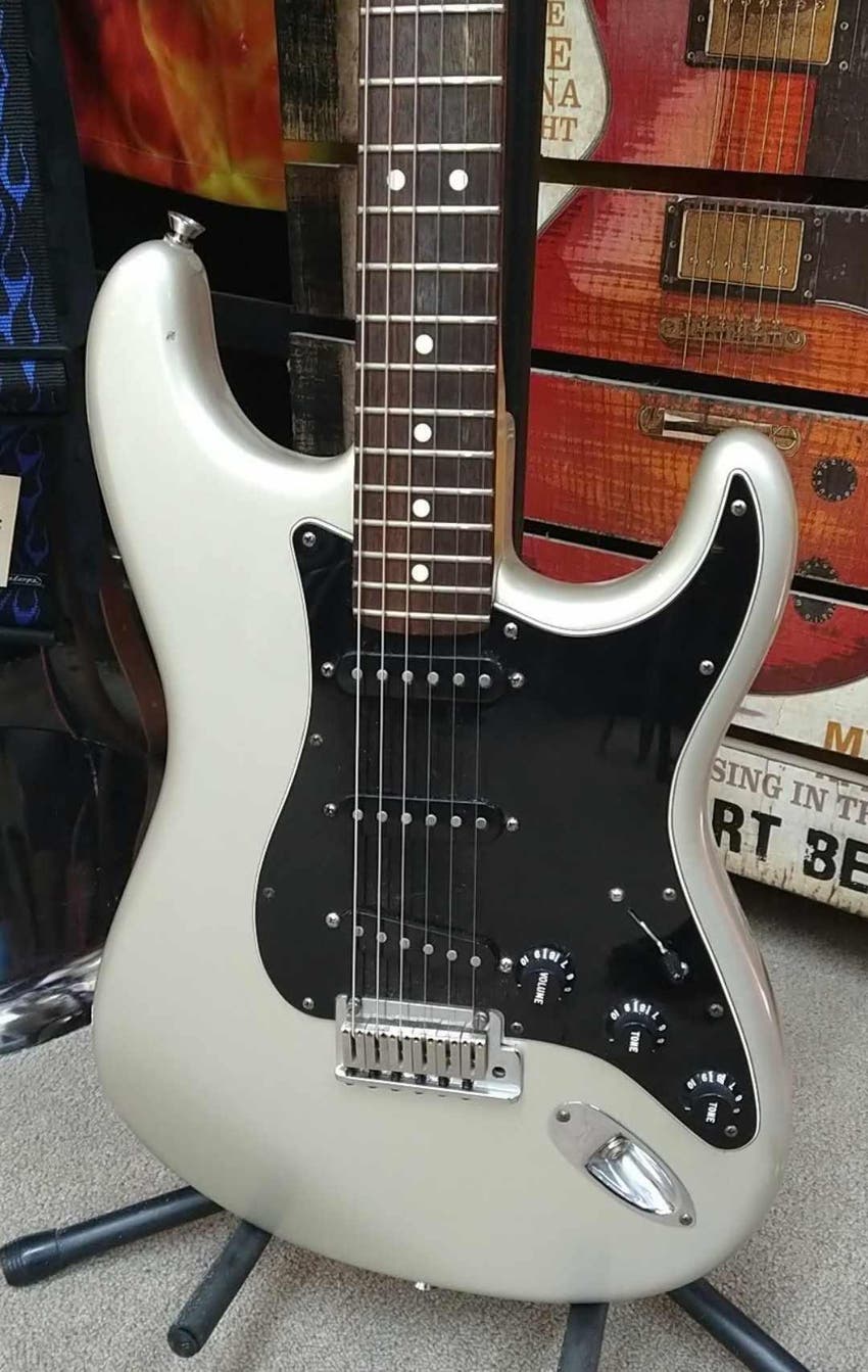 Used Fender American Series Stratocaster - - Sweetwater's Gear Exchange