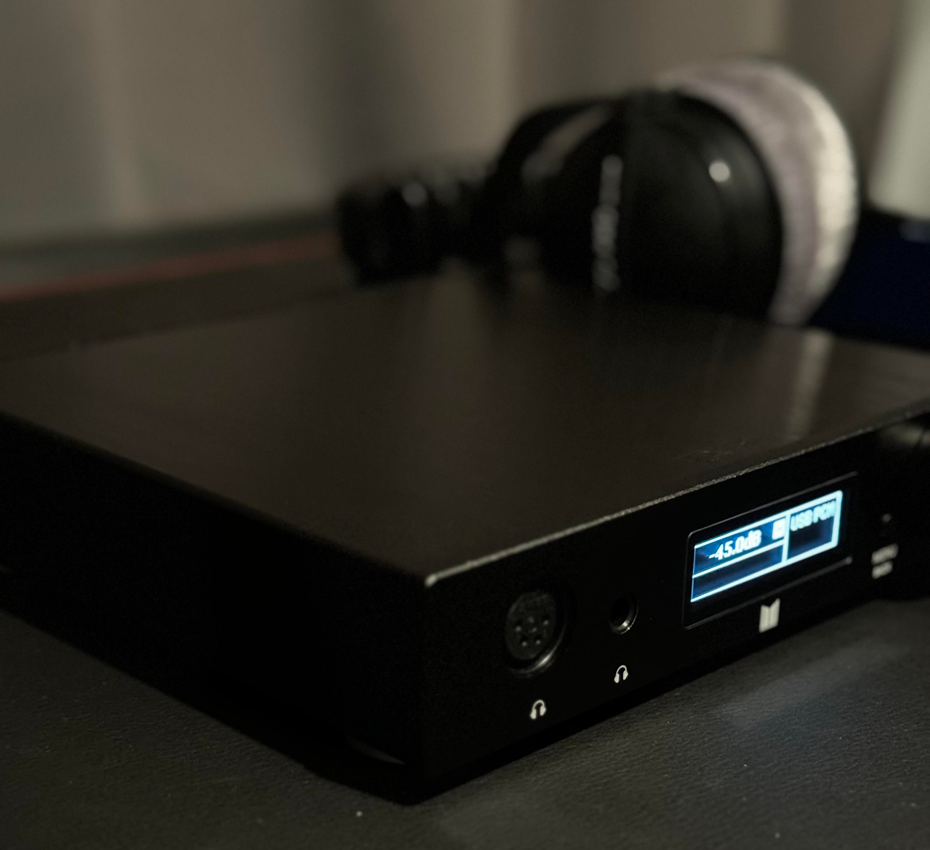 Used Monolith by Monoprice Desktop Balanced Sweetwater's Gear Exchange