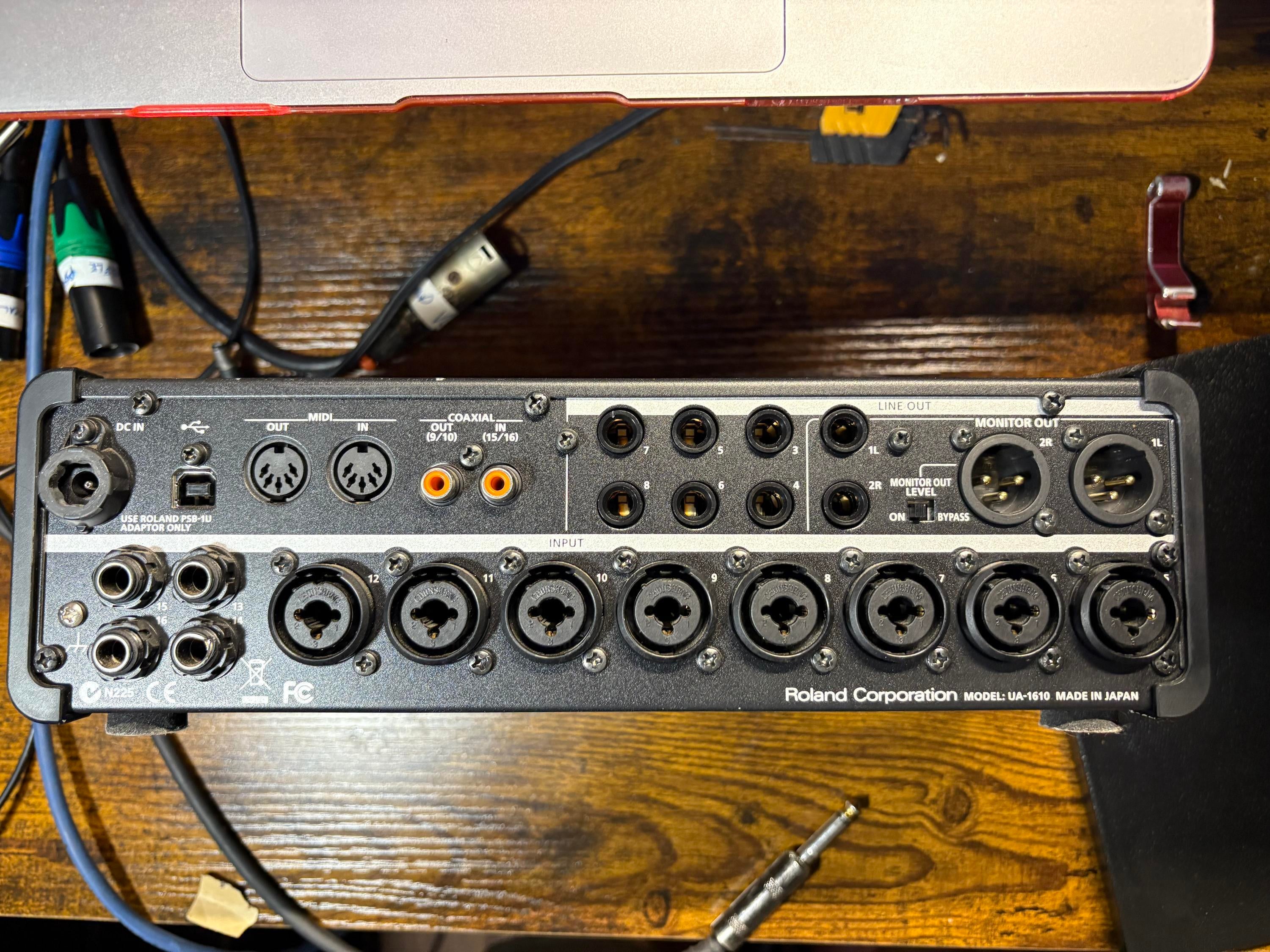 Roland STUDIO-CAPTURE UA-1610 ジャンク品 Roland STUDIO-CAPTURE UA-1610 (中古)