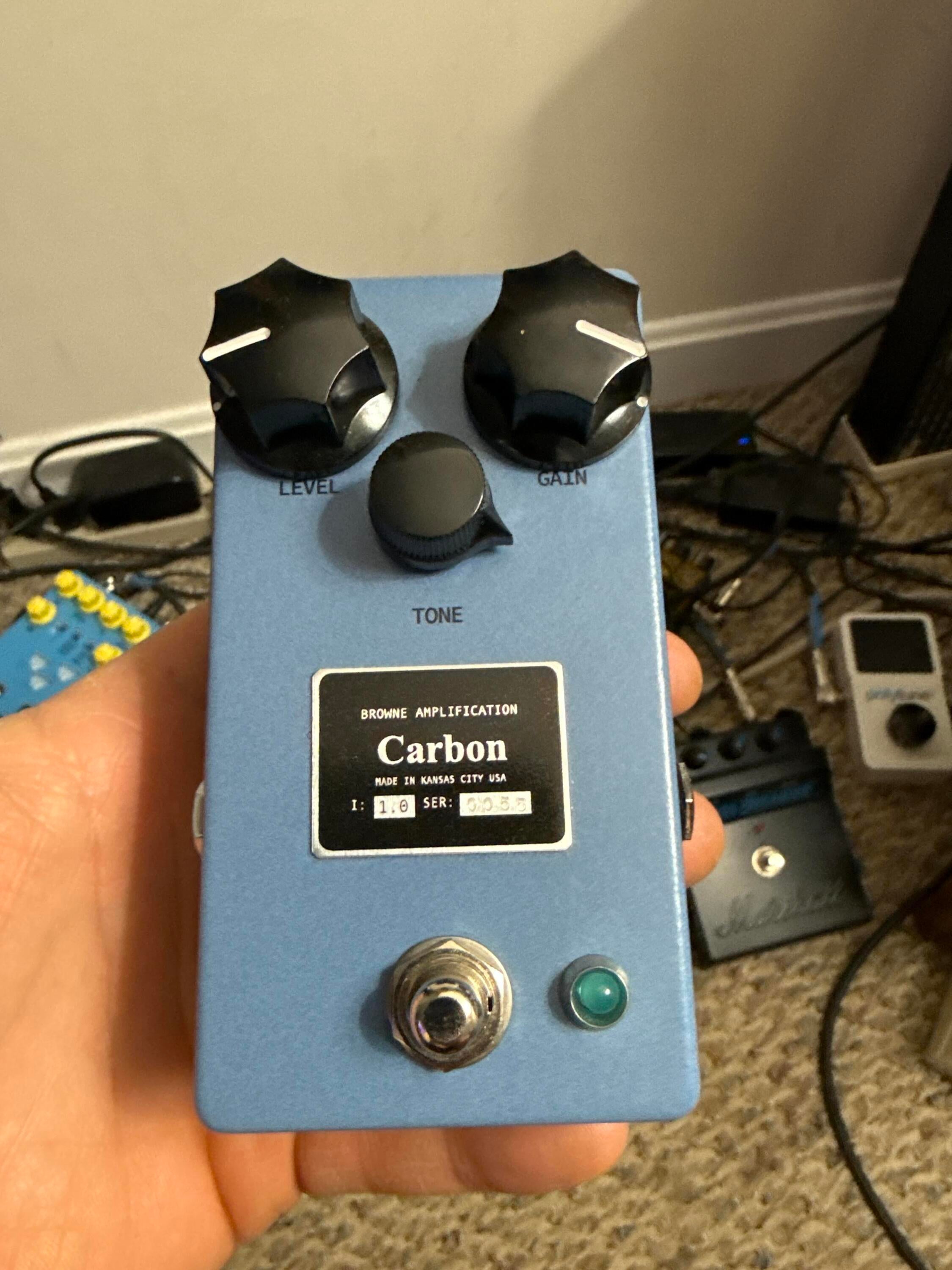 Used Browne amplification Carbon V1 - Sweetwater's Gear Exchange