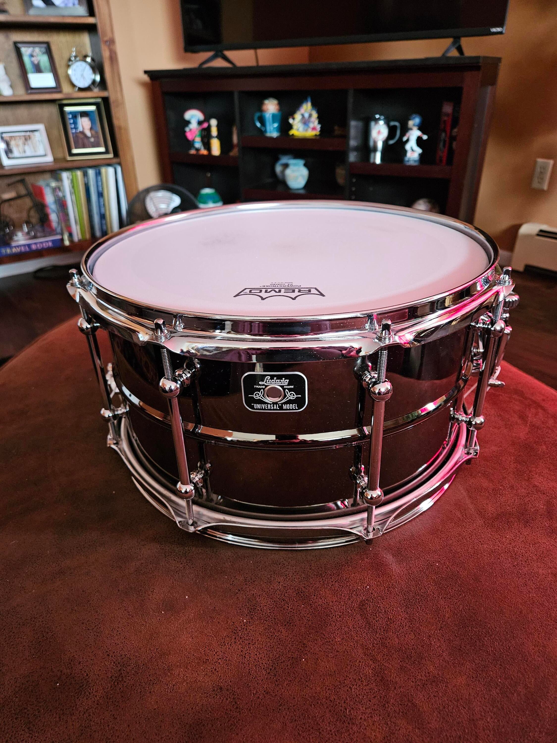 Used Ludwig Universal Brass Snare Drum - 7 x - Sweetwater's Gear