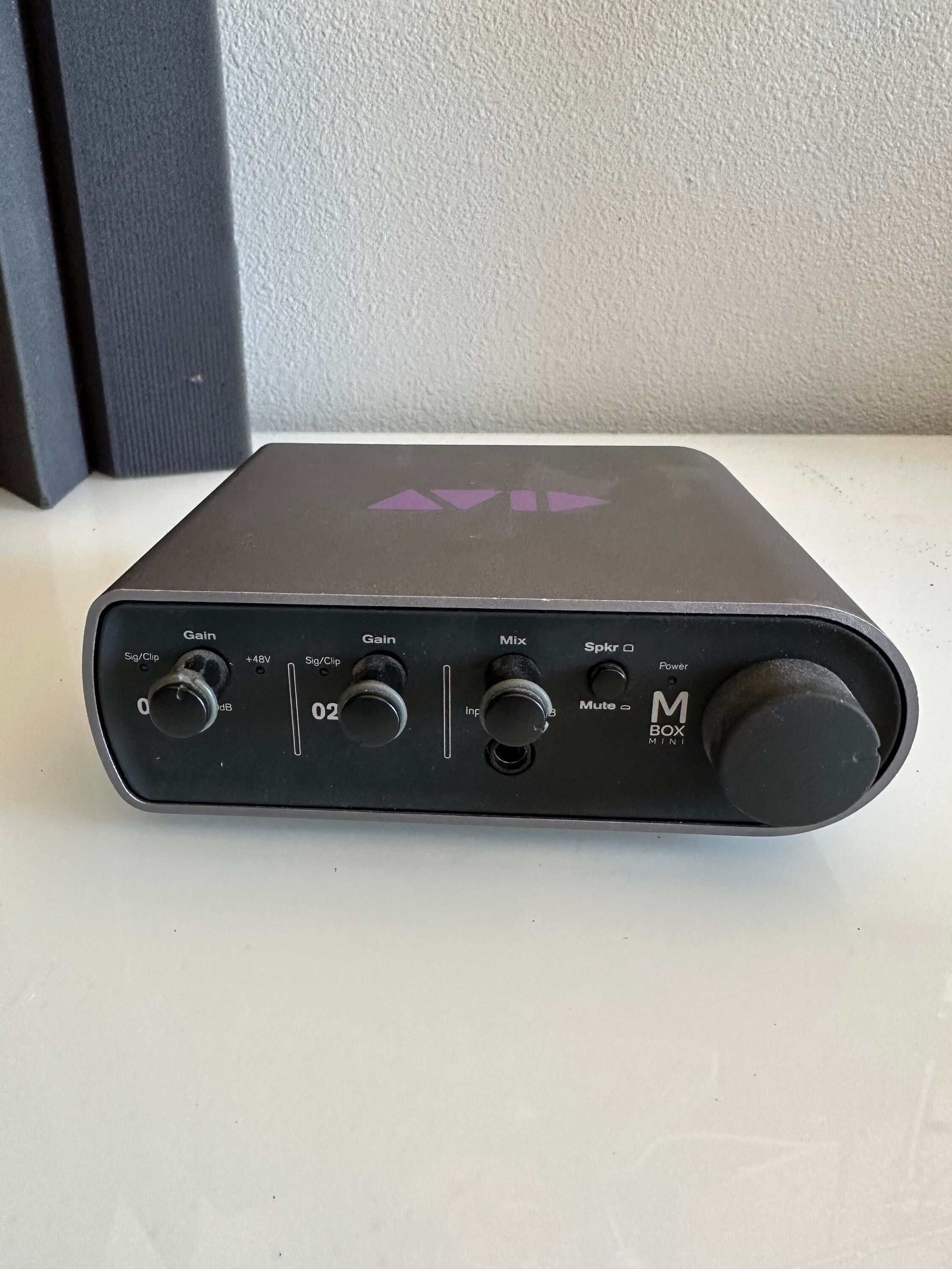 Used Avid Mbox Mini - USB Digital Audio - Sweetwater's Gear Exchange