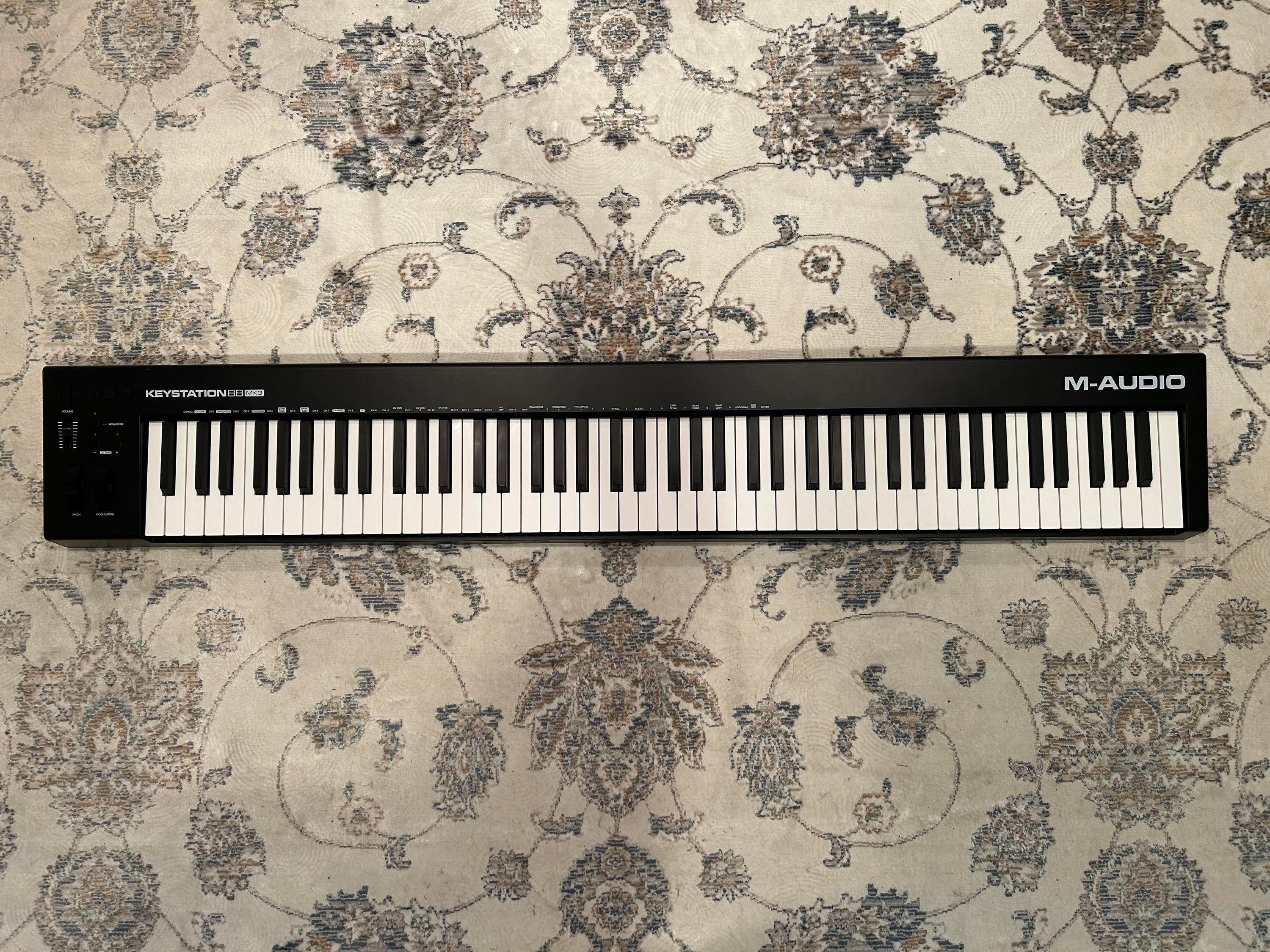【USED】M-audio keystation 88 mk3 Used M-Audio keystation 88 mk3 | Guitar Center