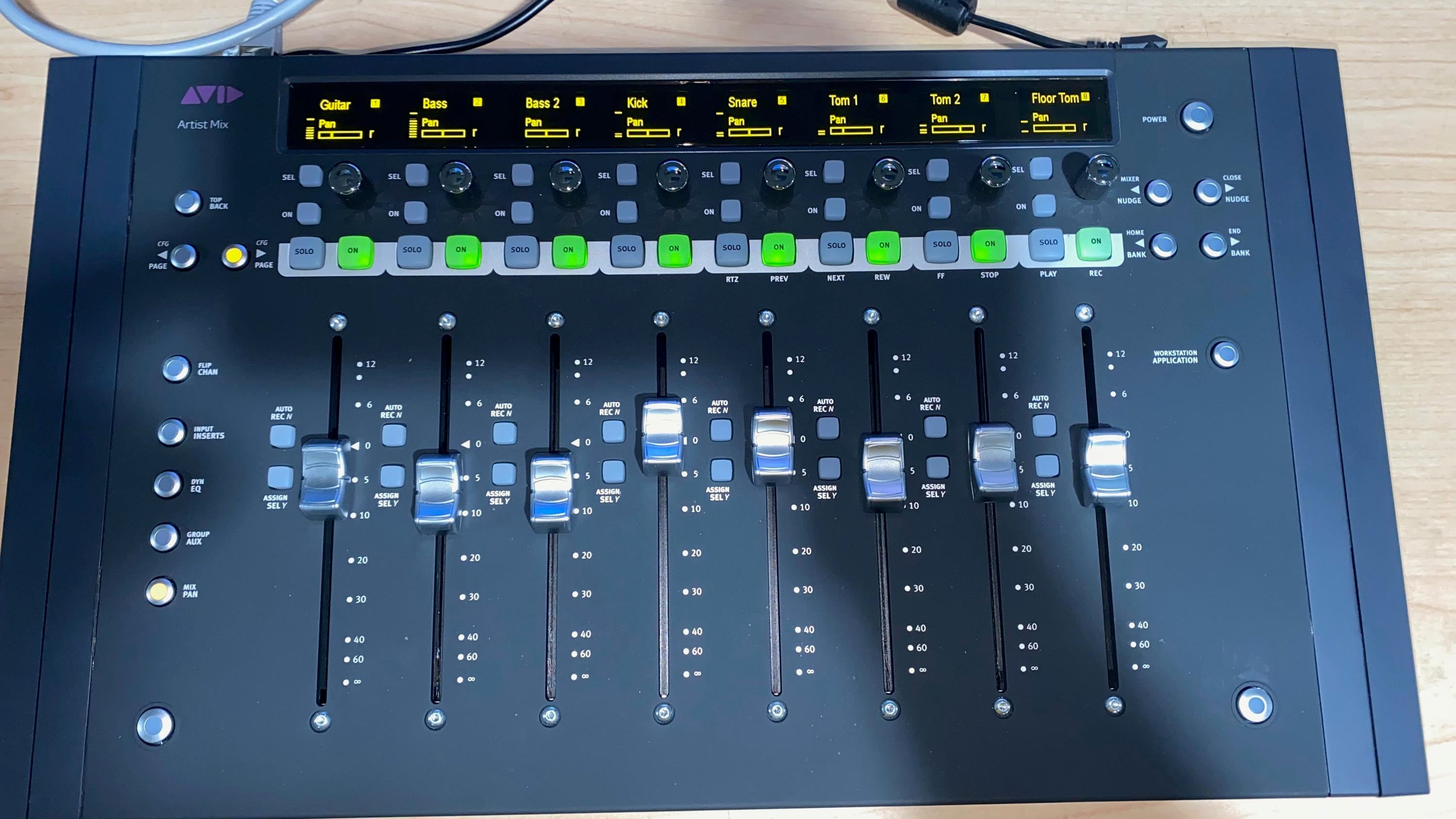 Used Avid Artist Mix - Sweetwater's Gear Exchange