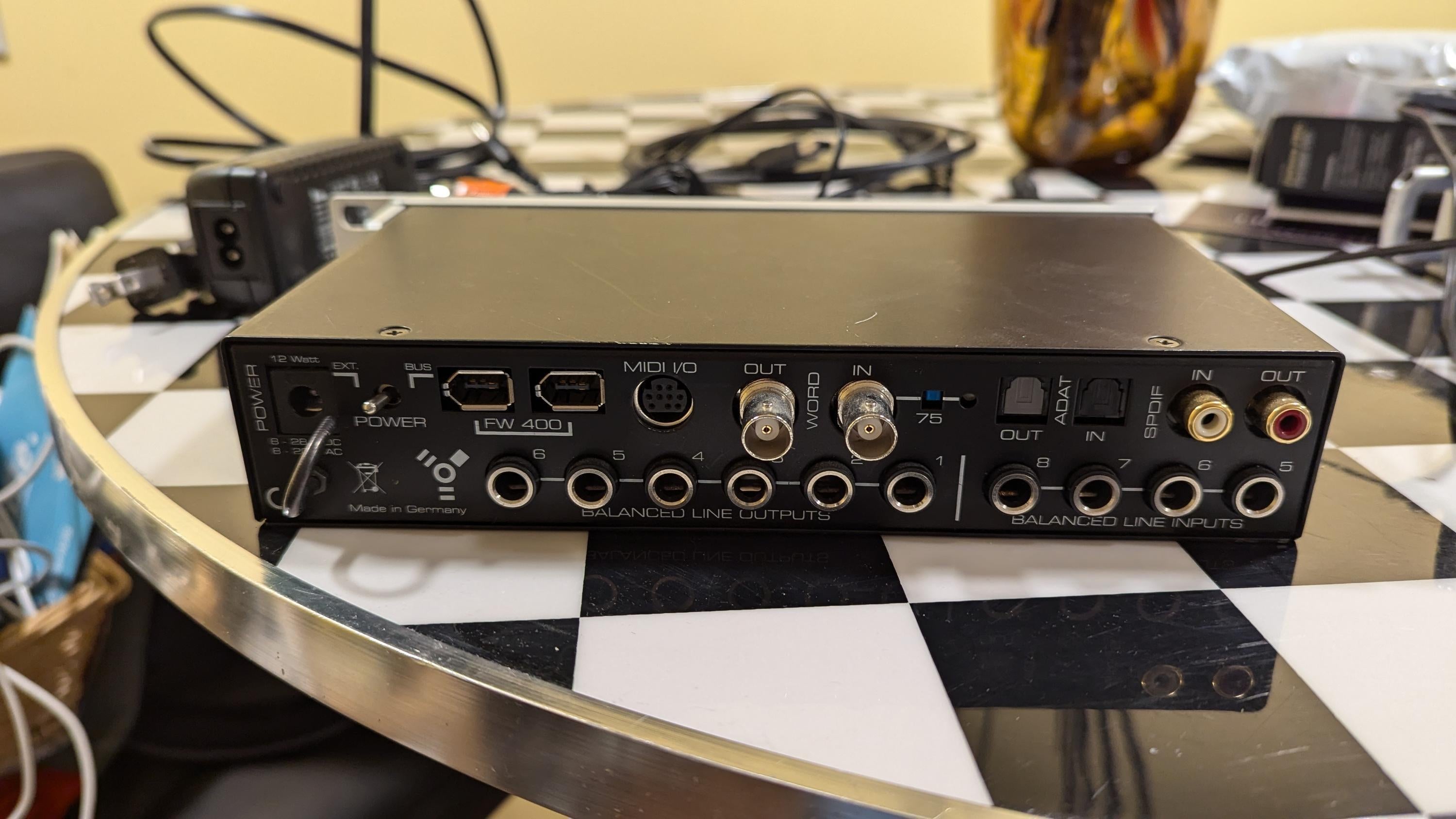 RME Fireface 400 オーディオインターフェース ※破損箇所あり RME Fireface 400 オーディオインターフェース ※破損箇所あり FAQ